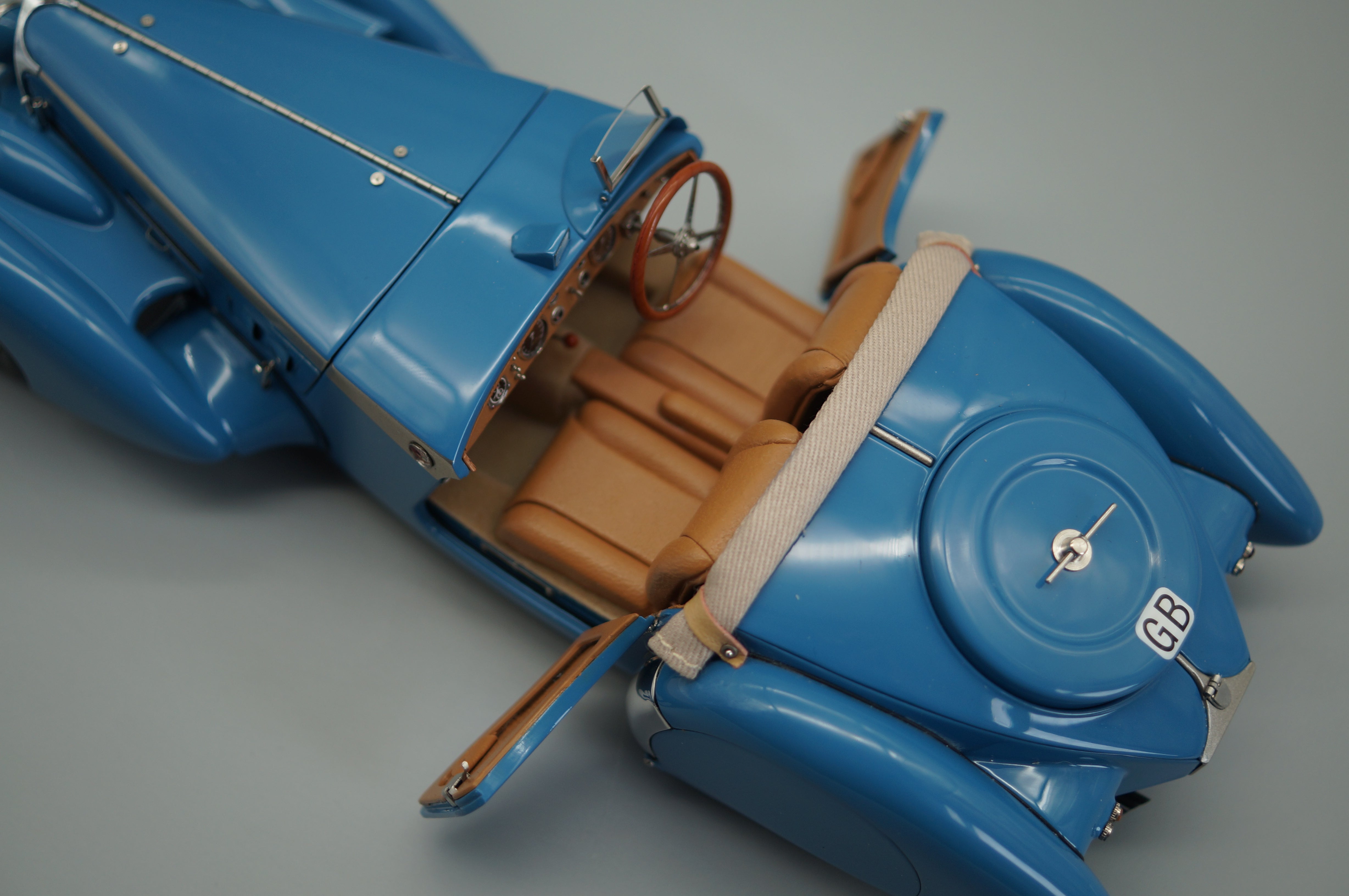 Bugatti 57 SC Corsica #43 Sport Version 1938 CMC M-129 Limited Edition 1,000 units - pre-owned