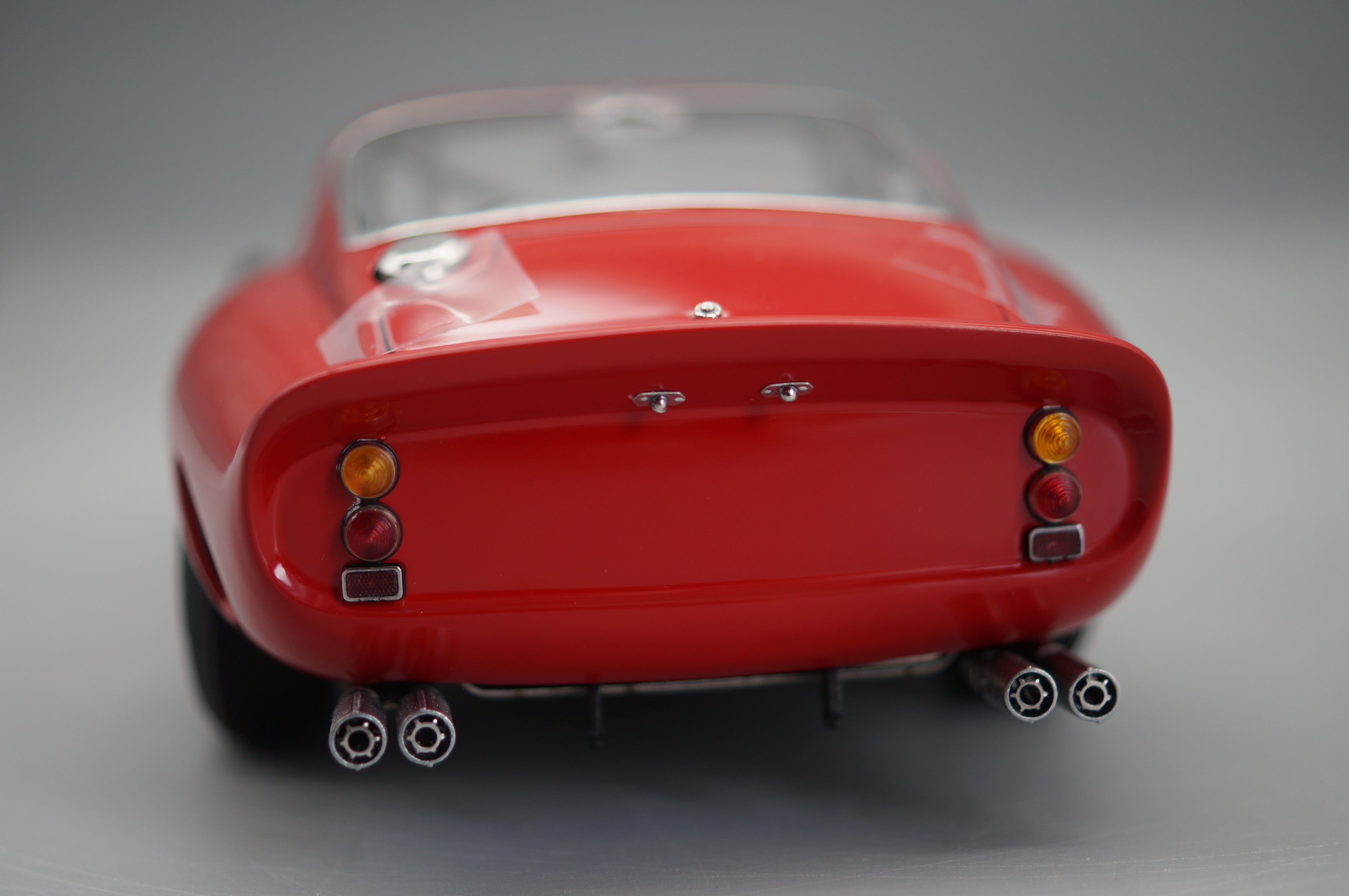 1/18 CMC Ferrari 250 GTO 1962 RED LHD #4301 CMC M-154 -PRE OWNED