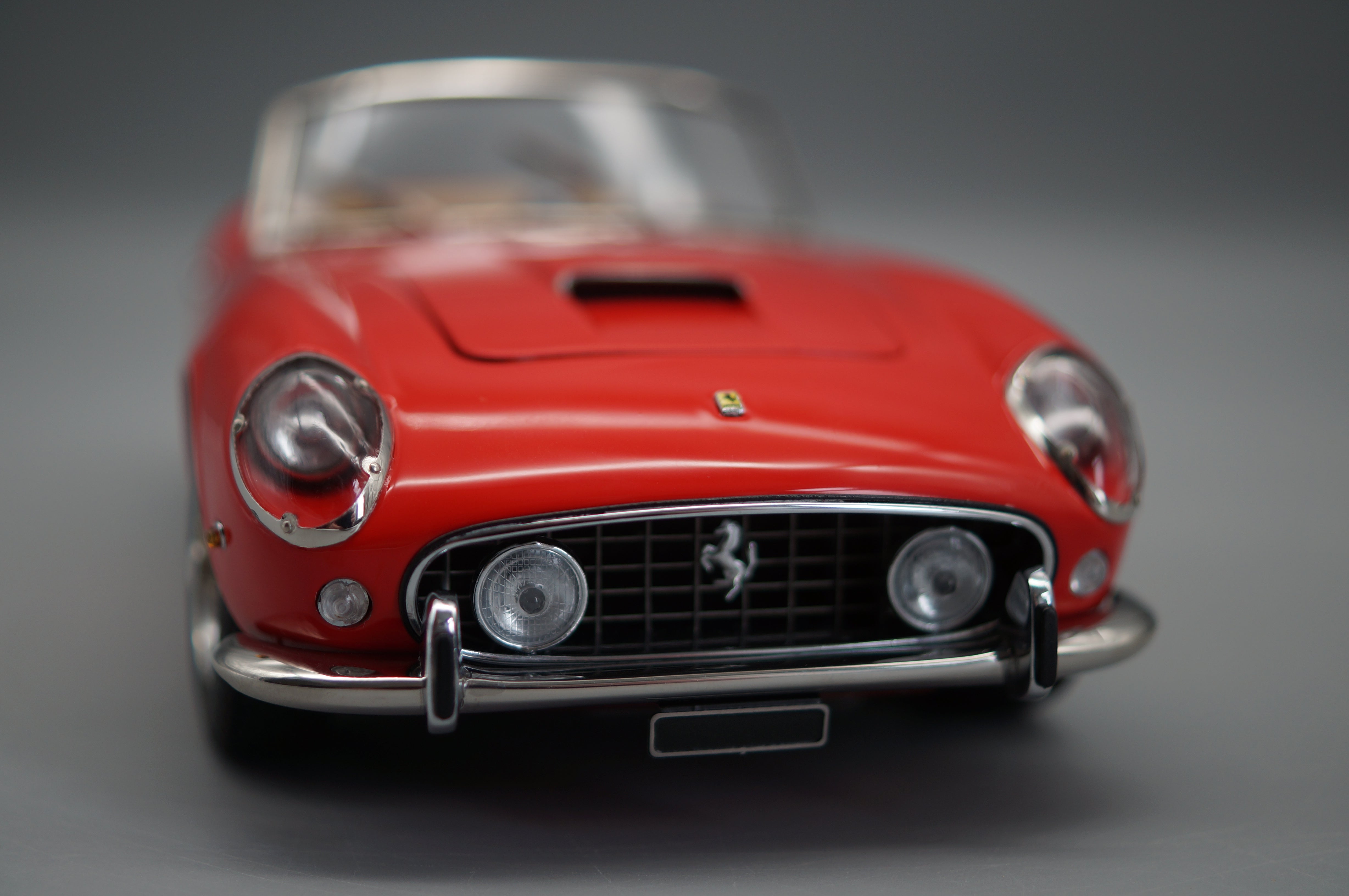1/18 Ferrari 250 SWB Spyder California 1961 red #0117 CMC M-091 -pre-owned