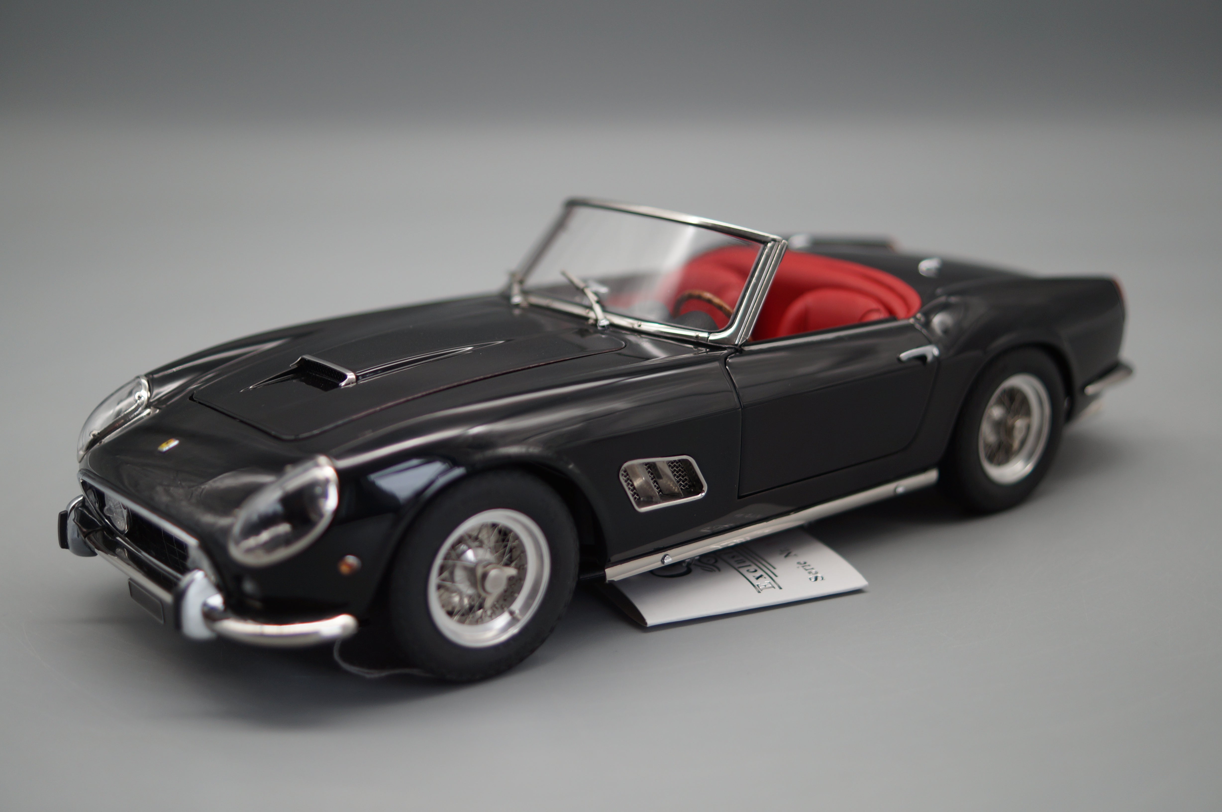 1/18 Ferrari 250 SWB California Spyder 1961 schwarz CMC M-094 #1803/2500 -pre-owned
