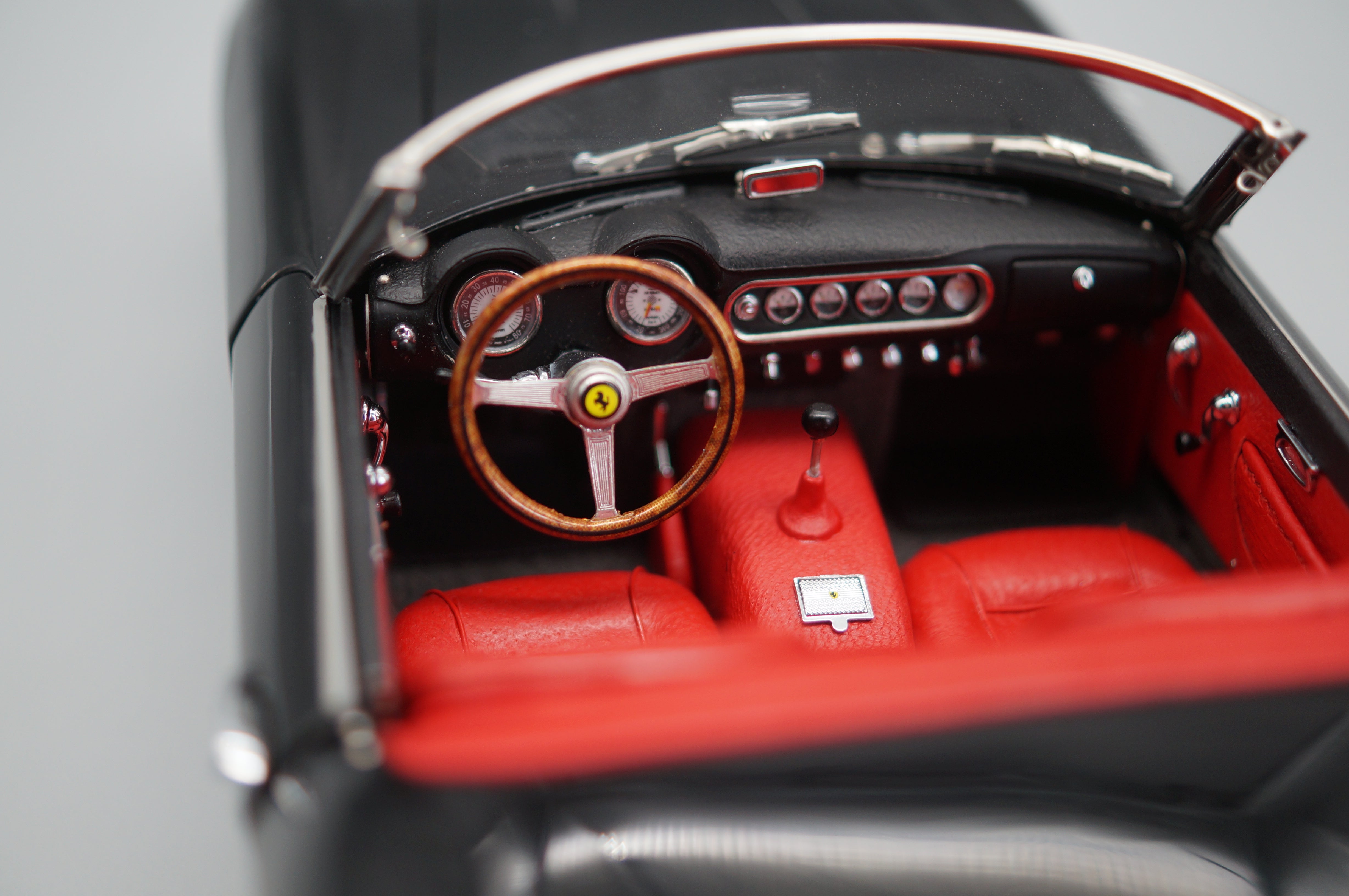 1/18 Ferrari 250 SWB California Spyder 1961 Black CMC M-094 #1803/2500 - pre-owned