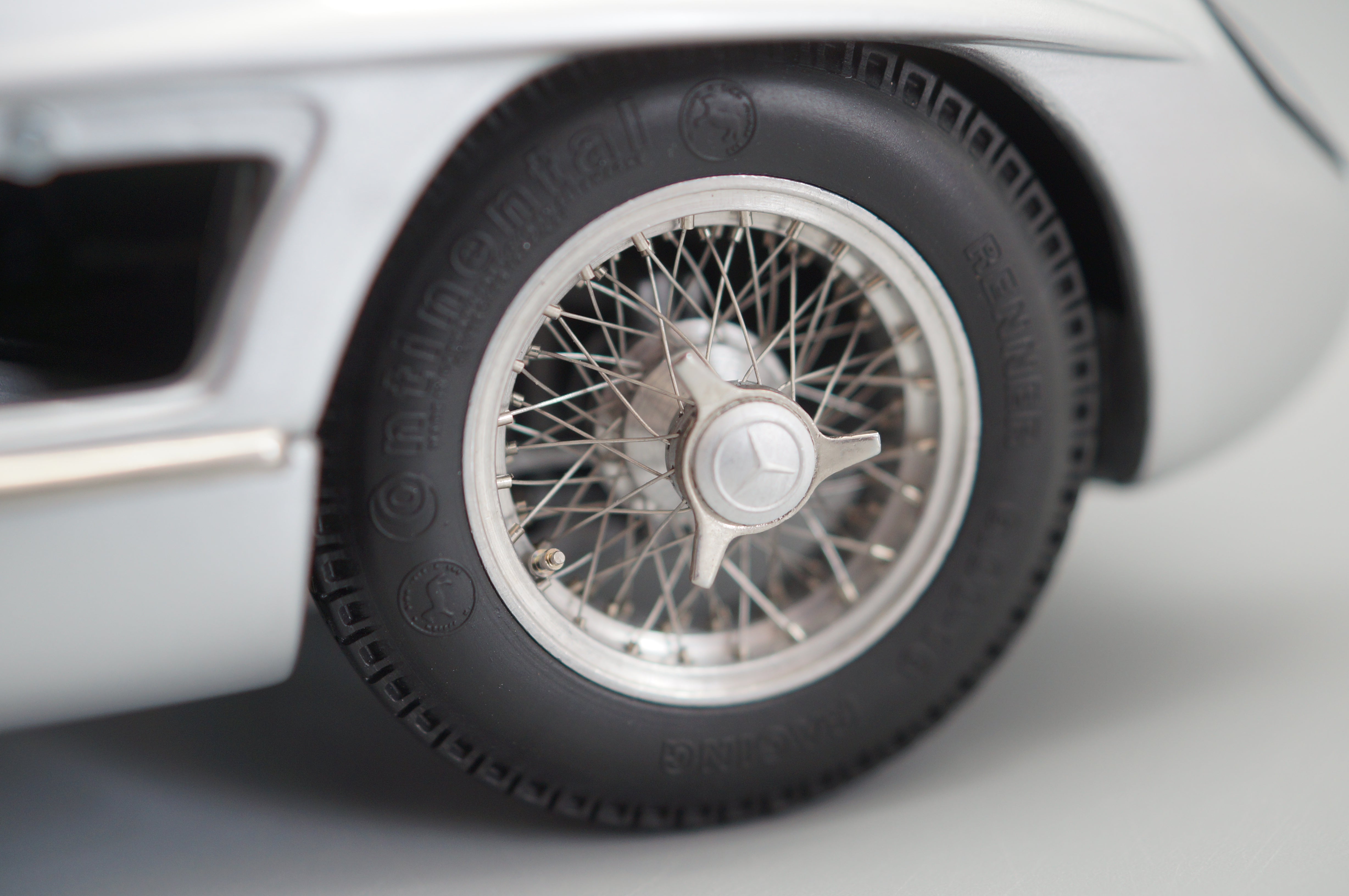 1/18 Mercedes-Benz 300SLR #722 Mille Miglia Stirling MOSS Signature Edition #484/722 CMC M-072 -pre-owned