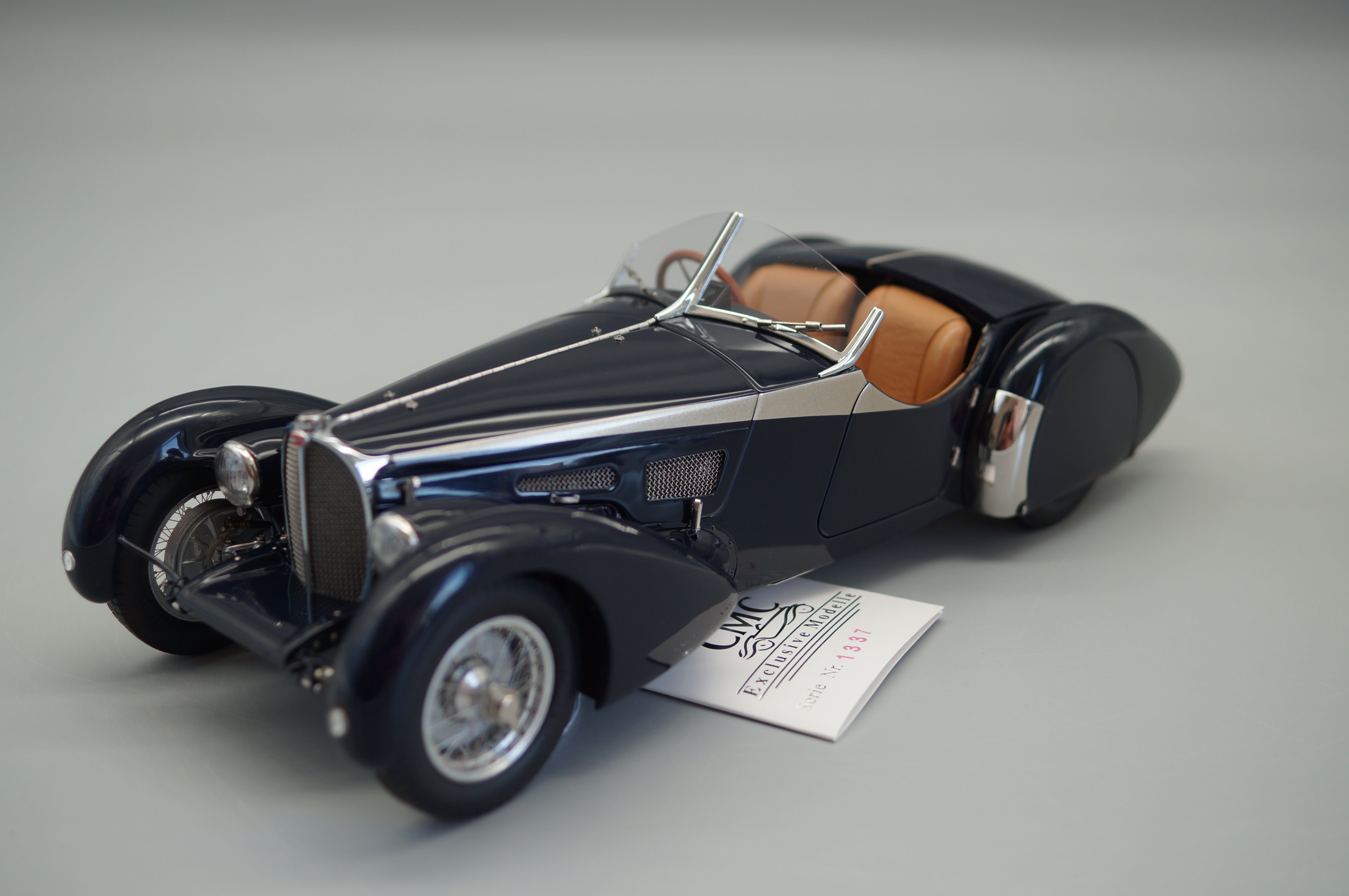 1/18 Bugatti 57 SC Corsica Roadster #1337 CMC M-106 -pre-owned
