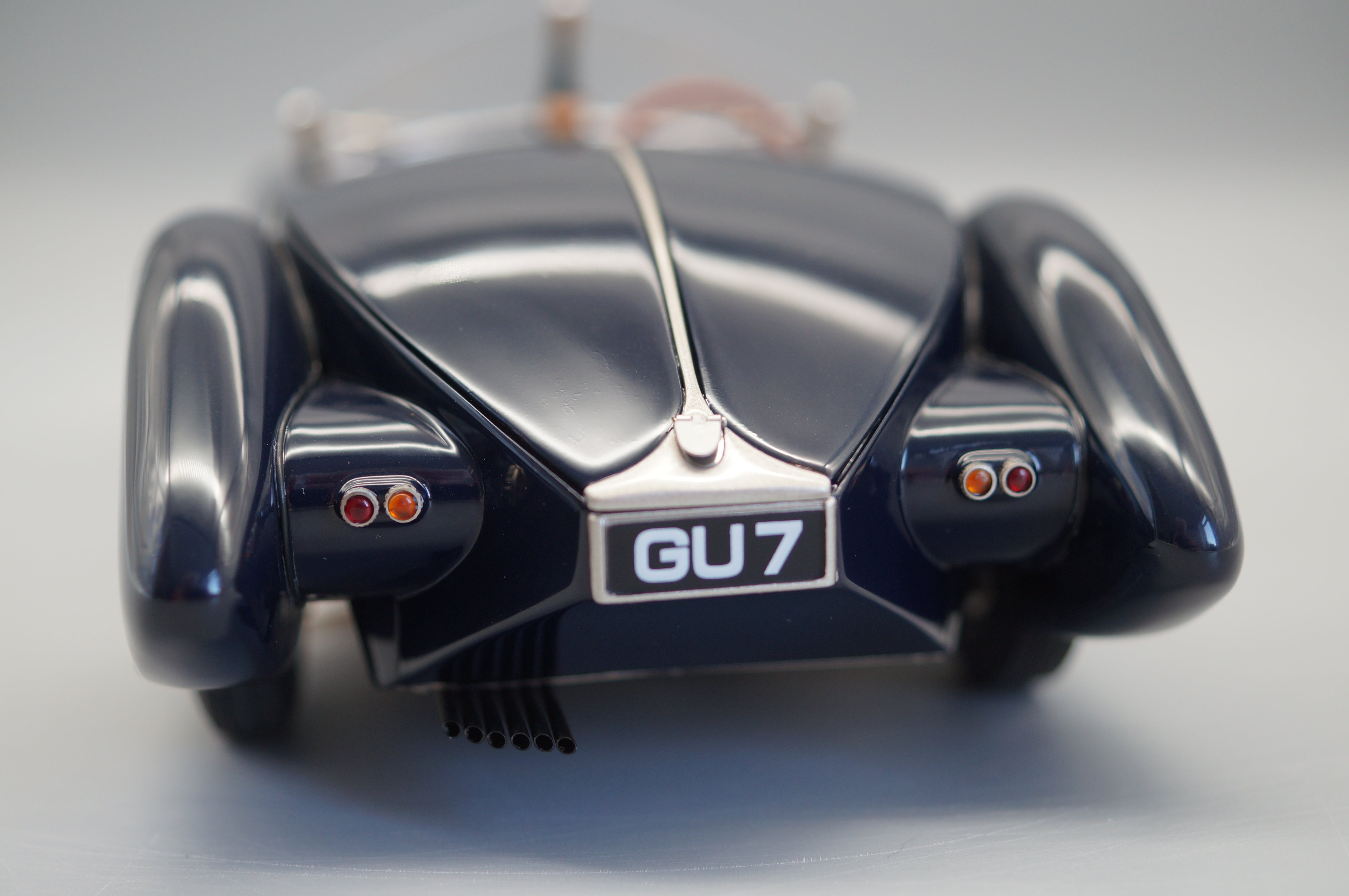 1/18 Bugatti 57 SC Corsica Roadster #1337 CMC M-106 - pre-owned