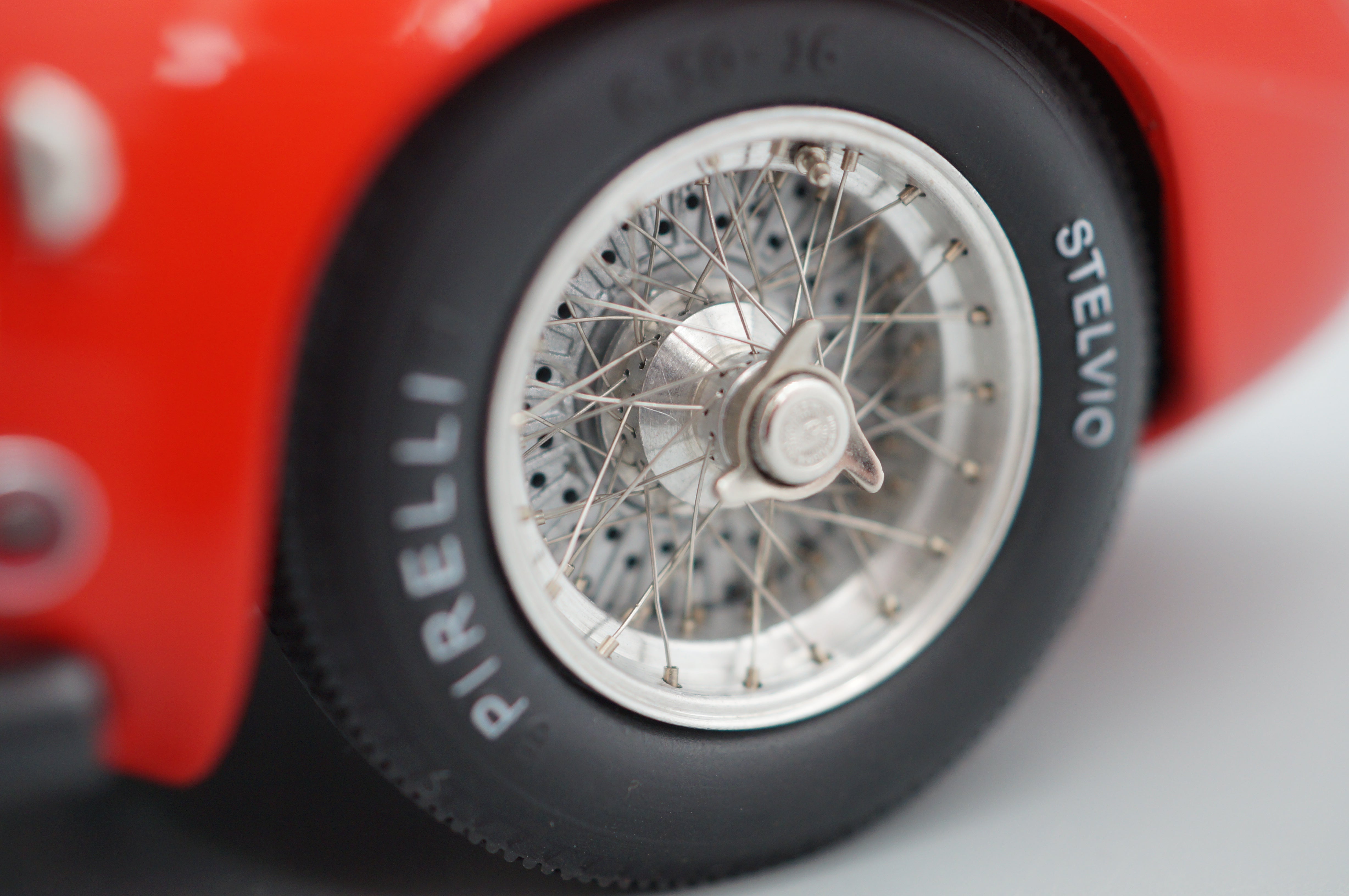 1/18 Maserati 300S #1 24H Le Mans 1958 0683/3000 CMC M-108 -pre-owned