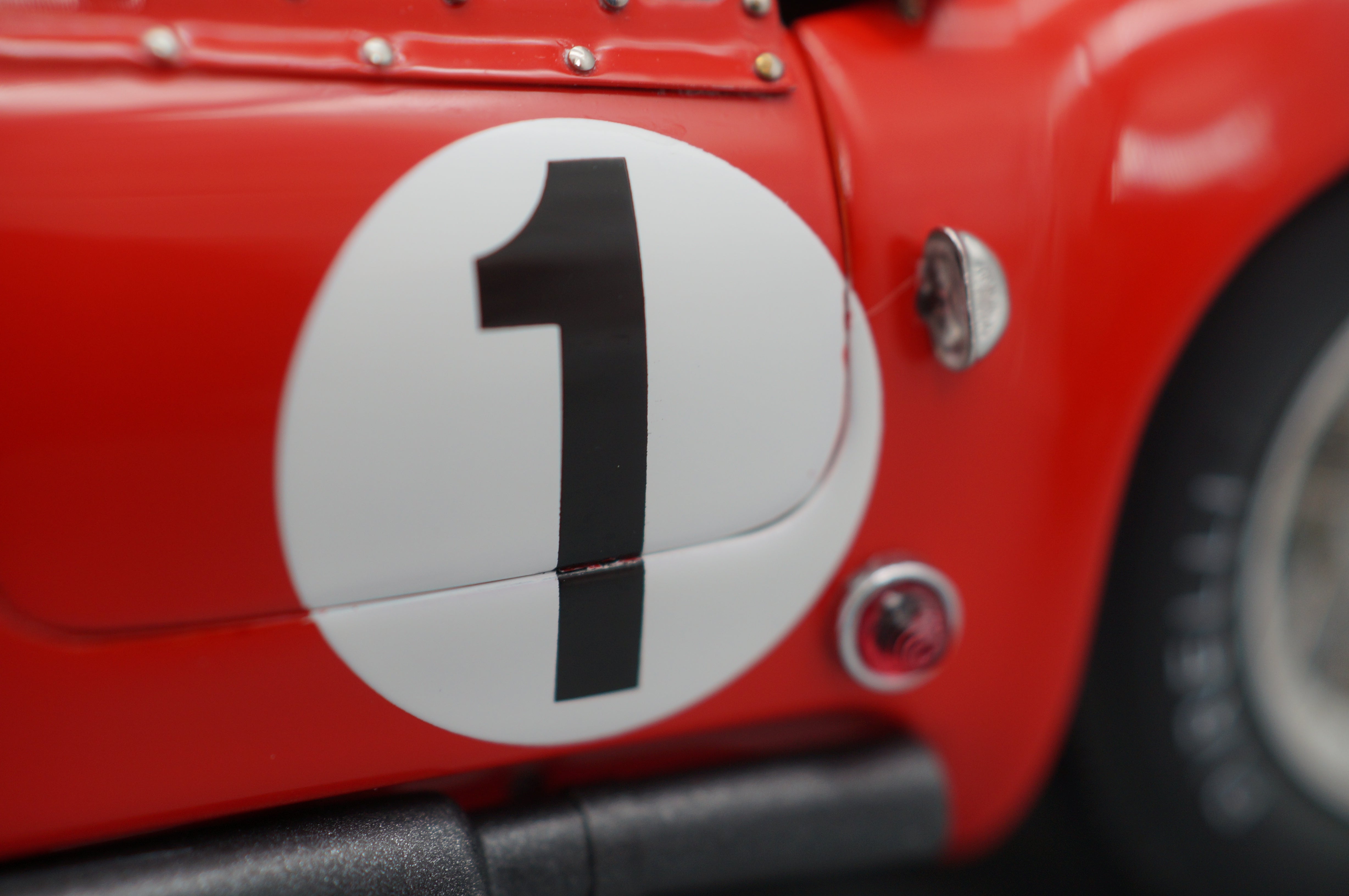 1/18 Maserati 300S #1 24H Le Mans 1958 0683/3000 CMC M-108 -pre-owned