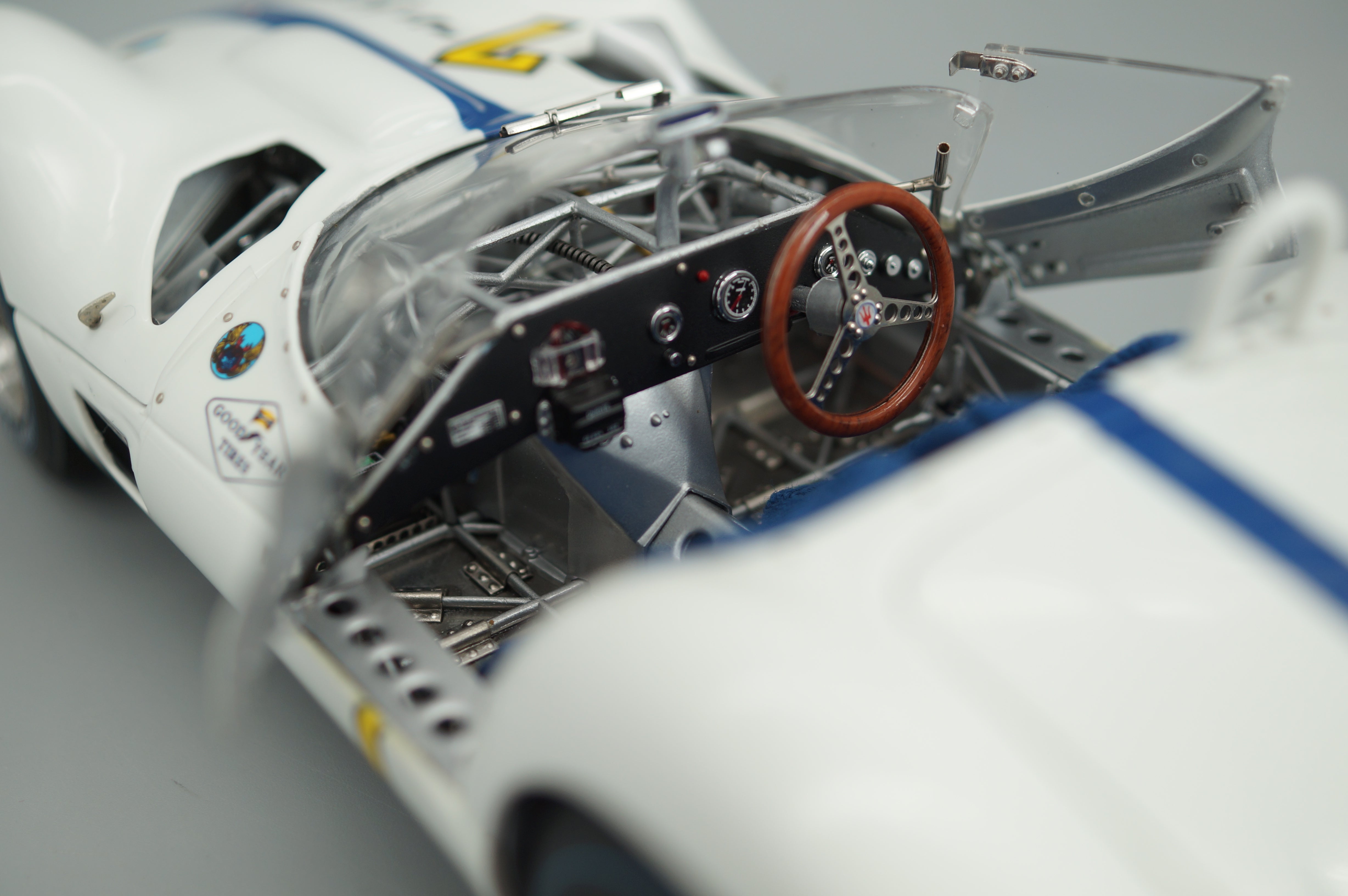 1/18 Maserati Tipo 61 Birdcage #7 Signatur Edition Stirling Moss #222/500 CMC M-149 -pre-owned