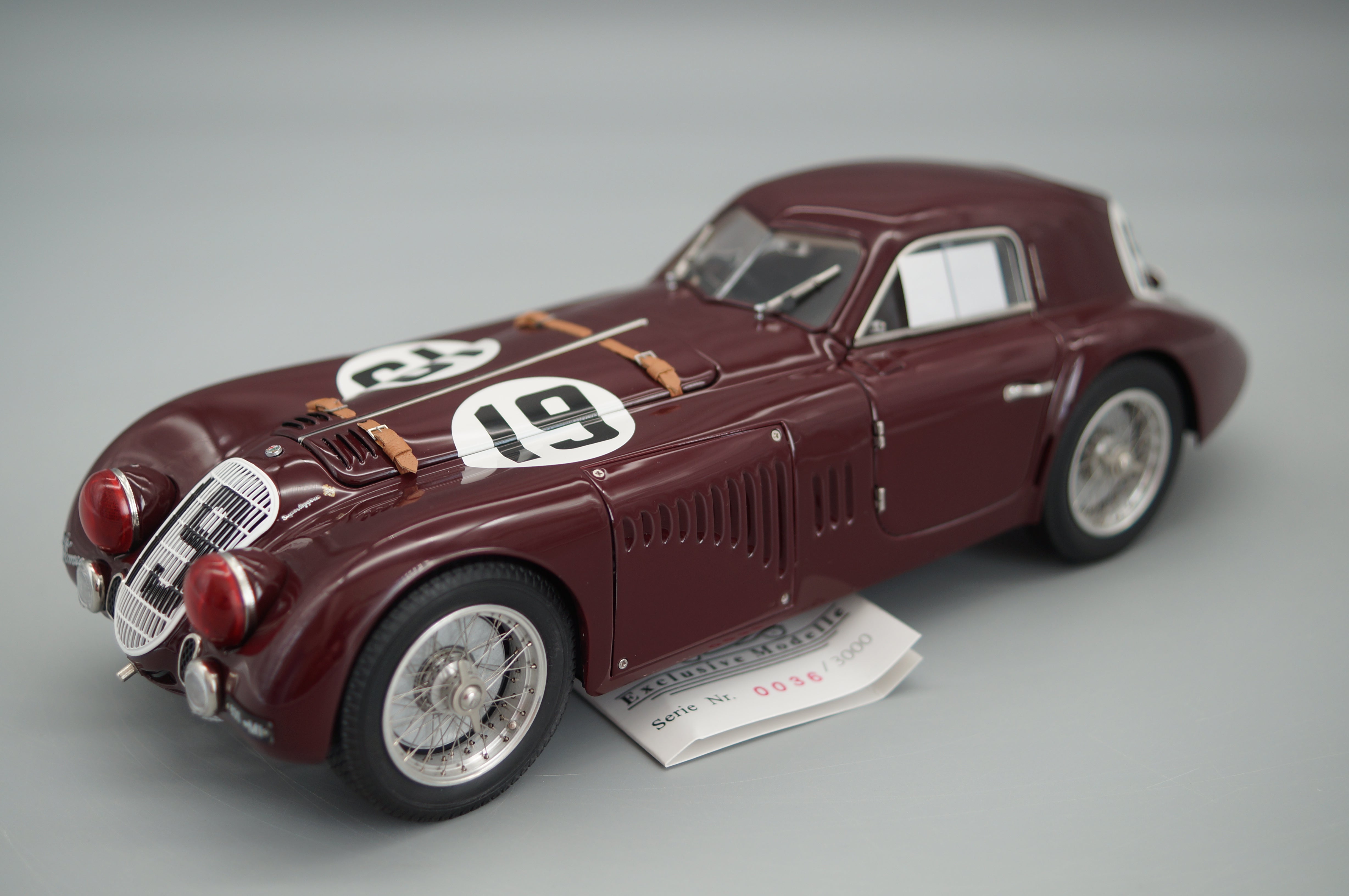1:18 Alfa Romeo 8C 2900B Speciale #19 Le Mans 1938 #0036/3000 CMC M-111 -PRE-OWNED-