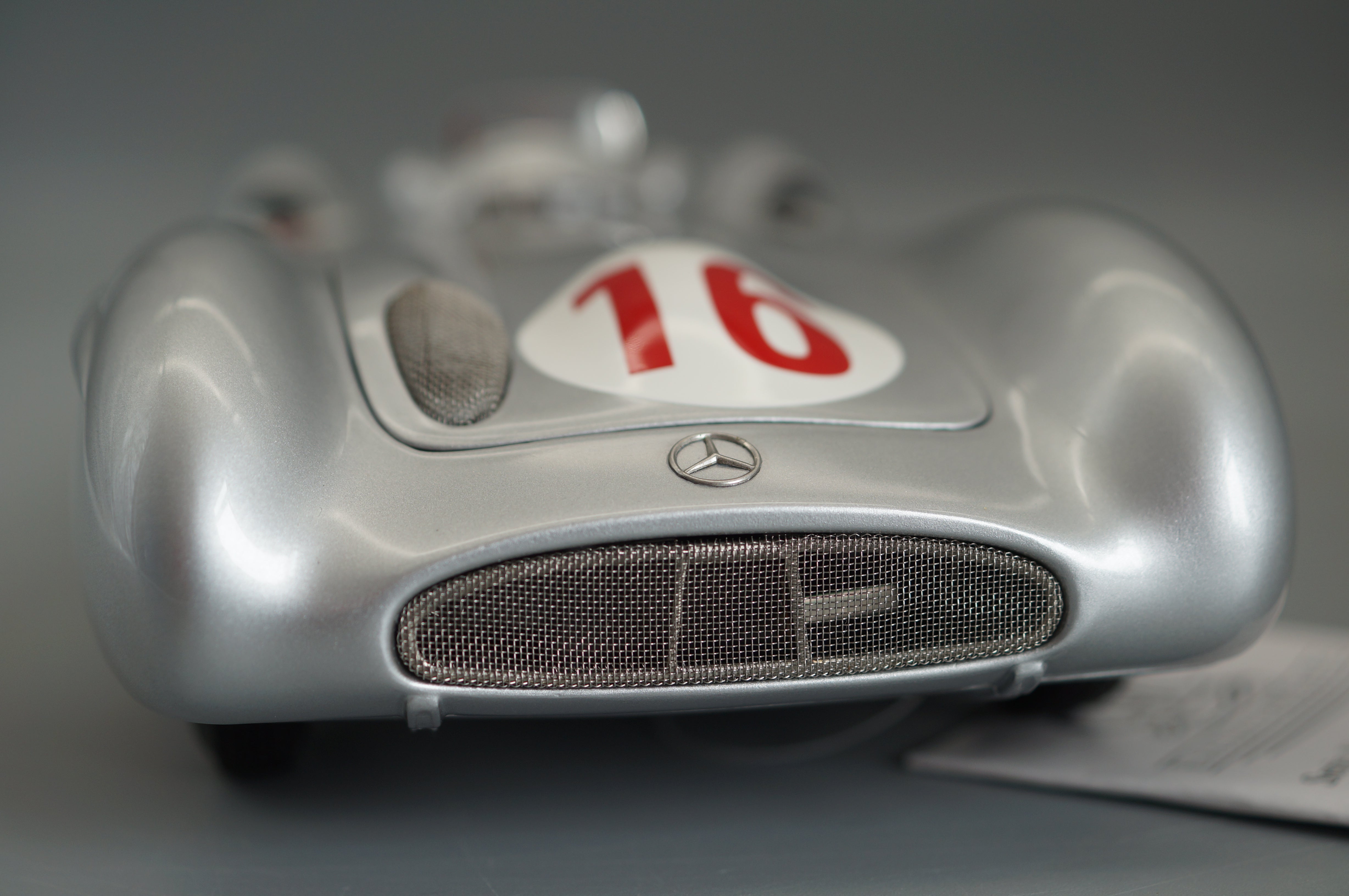 1/18 Mercedes-Benz W196R #16 Stirling MOSS #2781/4000 CMC M-057 - pre-owned