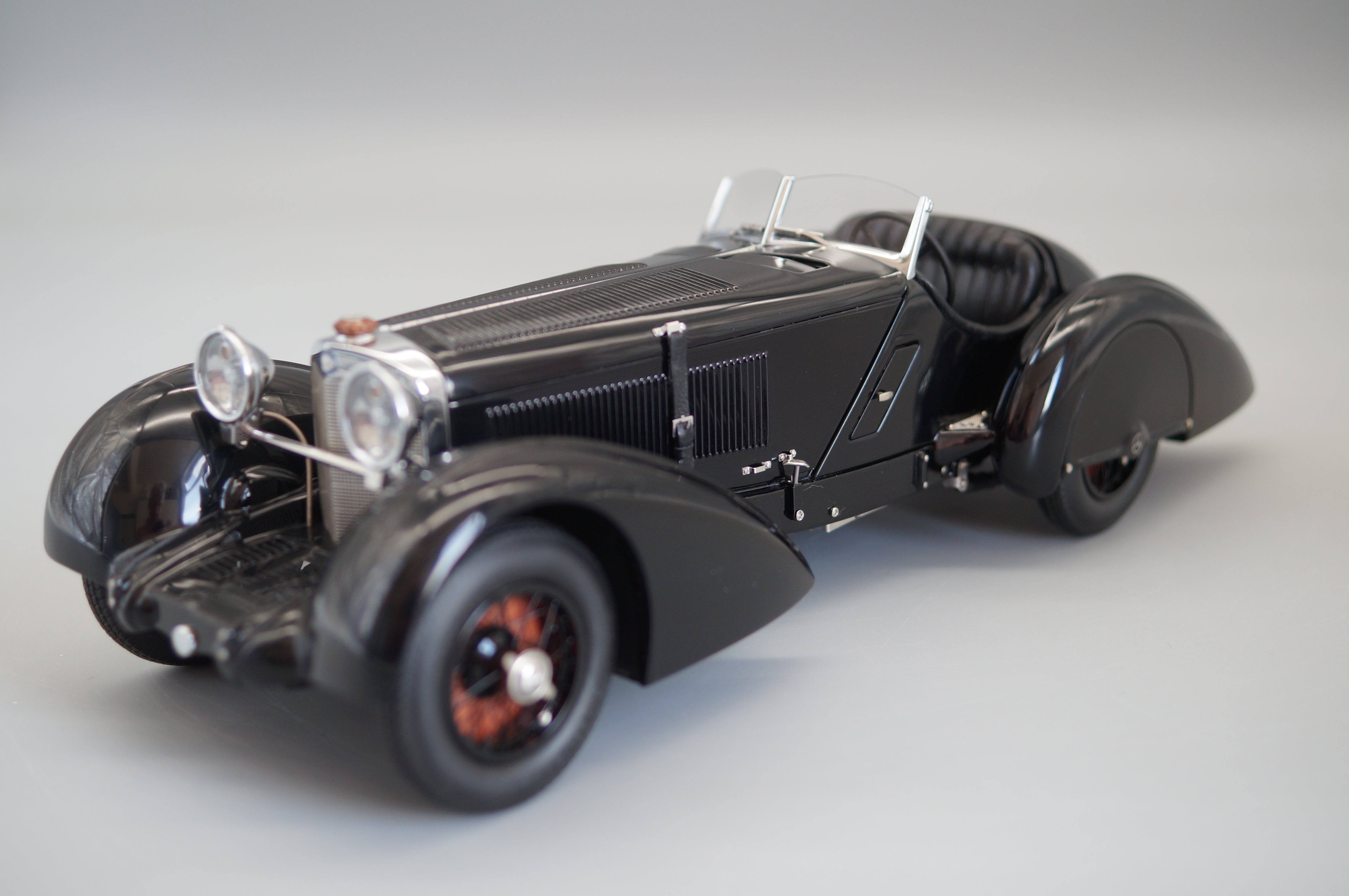 1/18 Mercedes-Benz SSK “Black Prince” 1934 CMC #1334 M-225 - PRE-OWNED