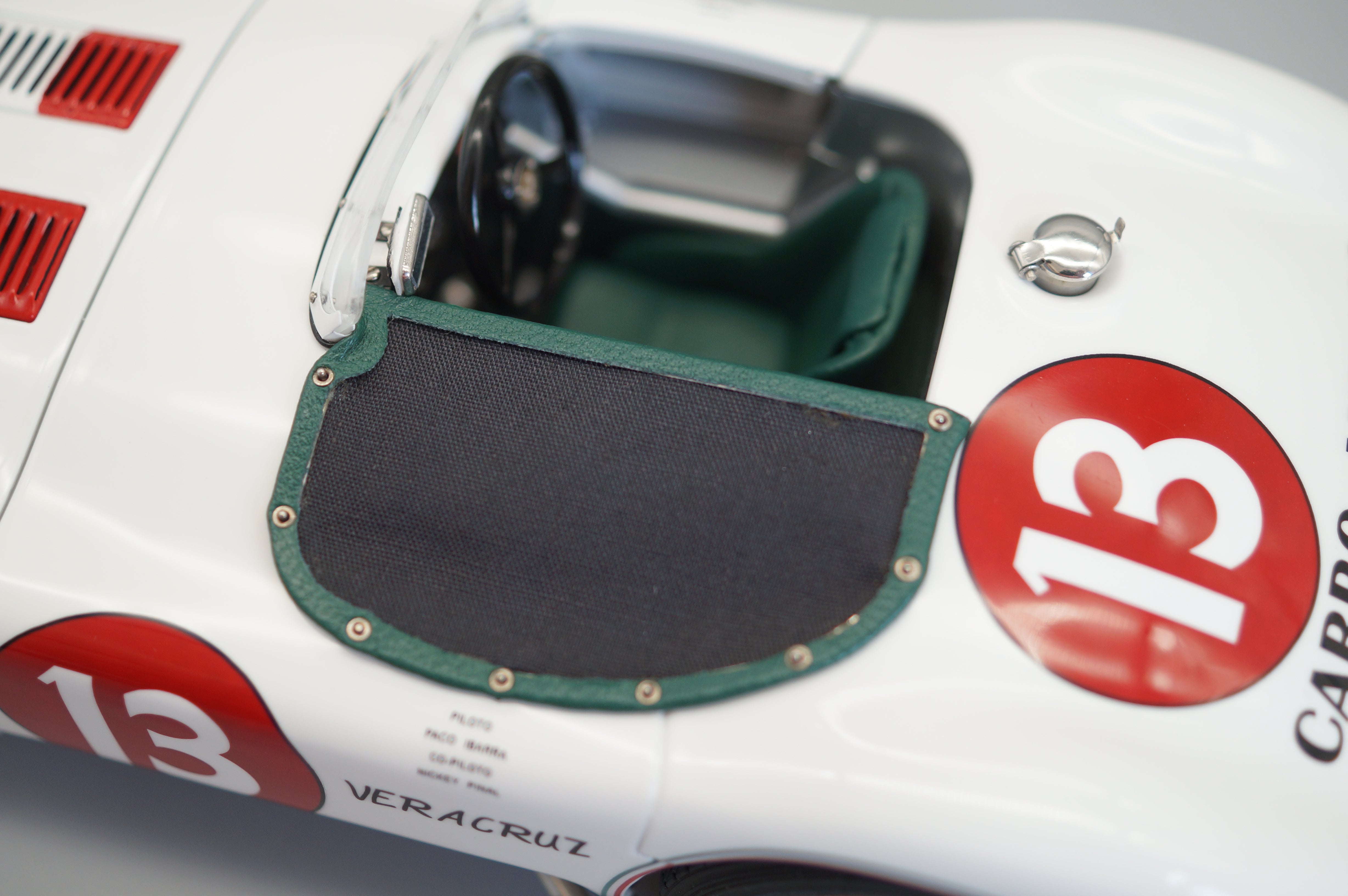 Jaguar C-Type #13 Panamericana 1953/54 Ibarra/Pinal #304/500 CMC M-196 - aus Vorbesitz