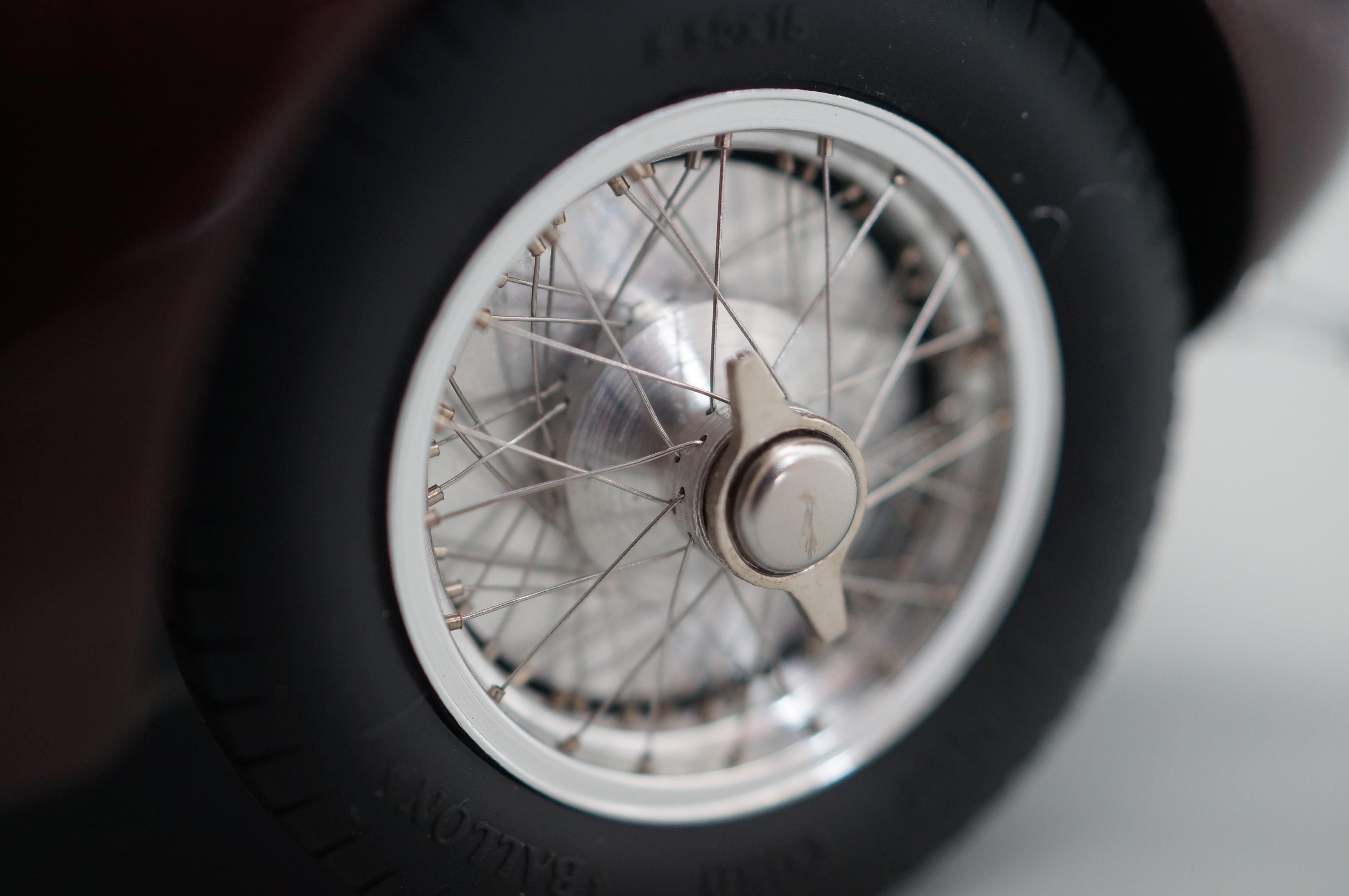 Talbot-Lago Coupé T150 C-SS Figoni & Falaschi "Teardrop" "Memory Edition" Aubergine CMC M-179