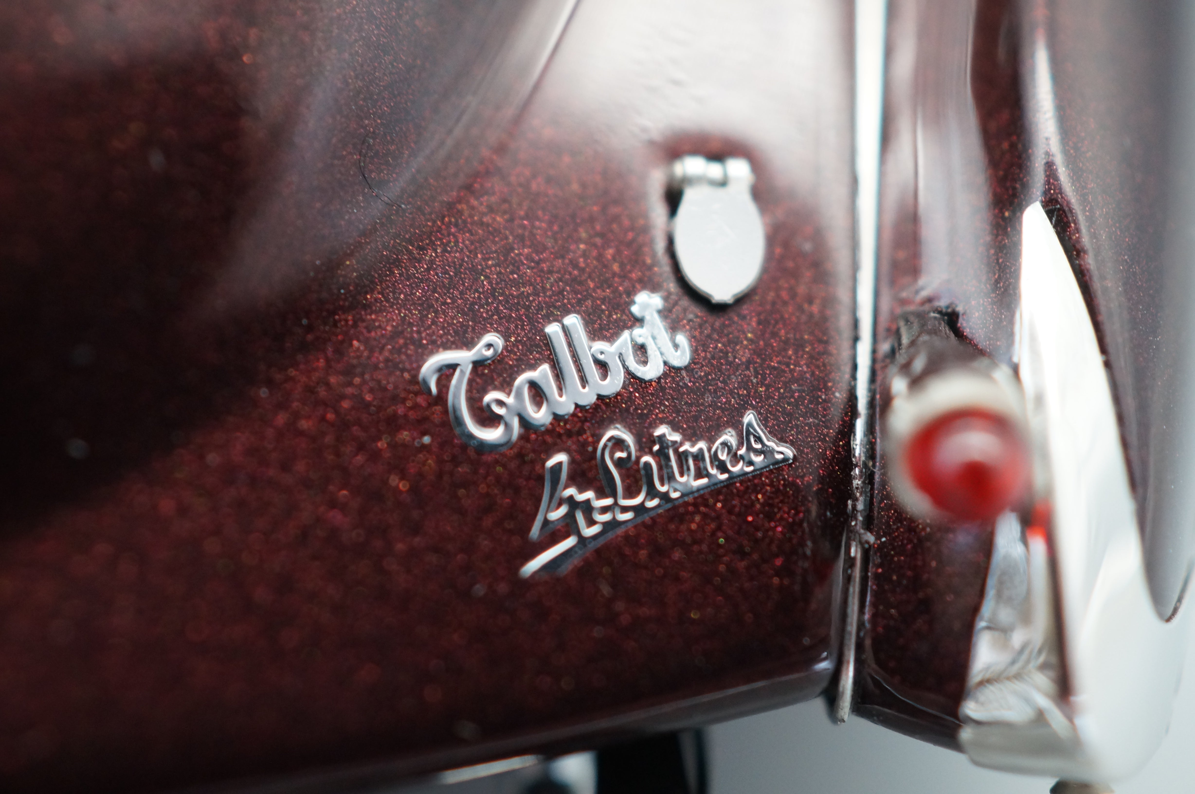 Talbot-Lago Coupé T150 C-SS Figoni & Falaschi "Teardrop" "Memory Edition" Aubergine CMC M-179