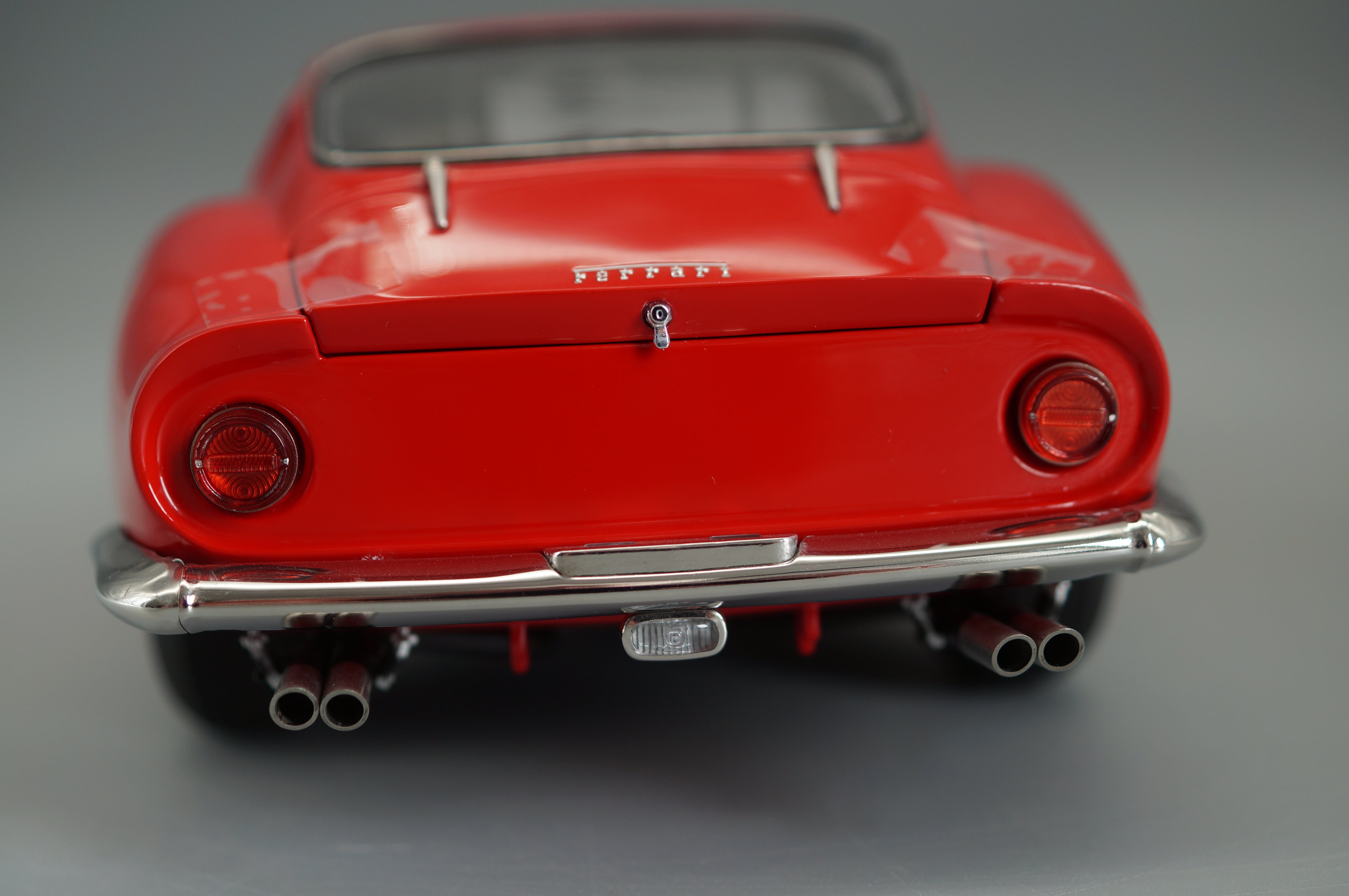 1/18 Ferrari 275 GTB/C RED von 1966 #3654 CMC M-210 -pre-owned
