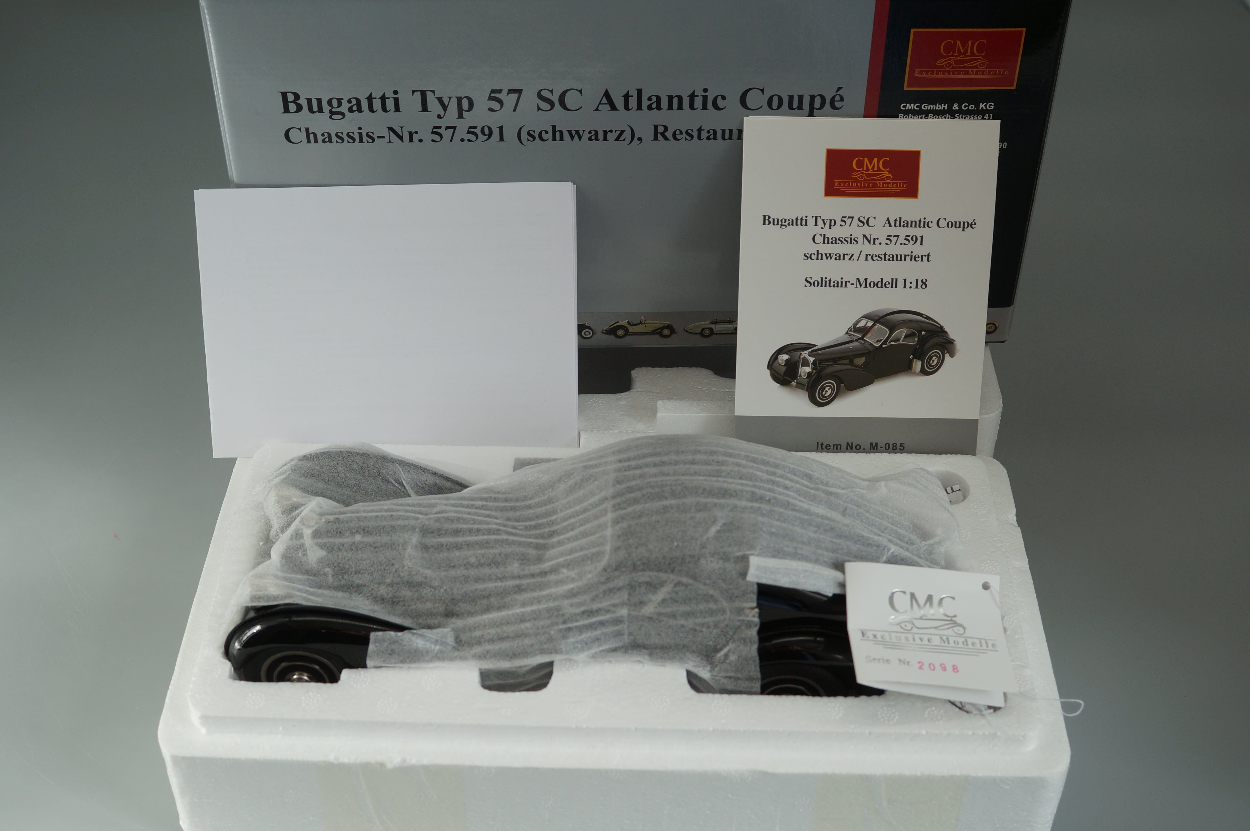 1/18 Bugatti Type 57 SC Atlantic 1938 (black) CMC M-085 #2500 -pre-owned-