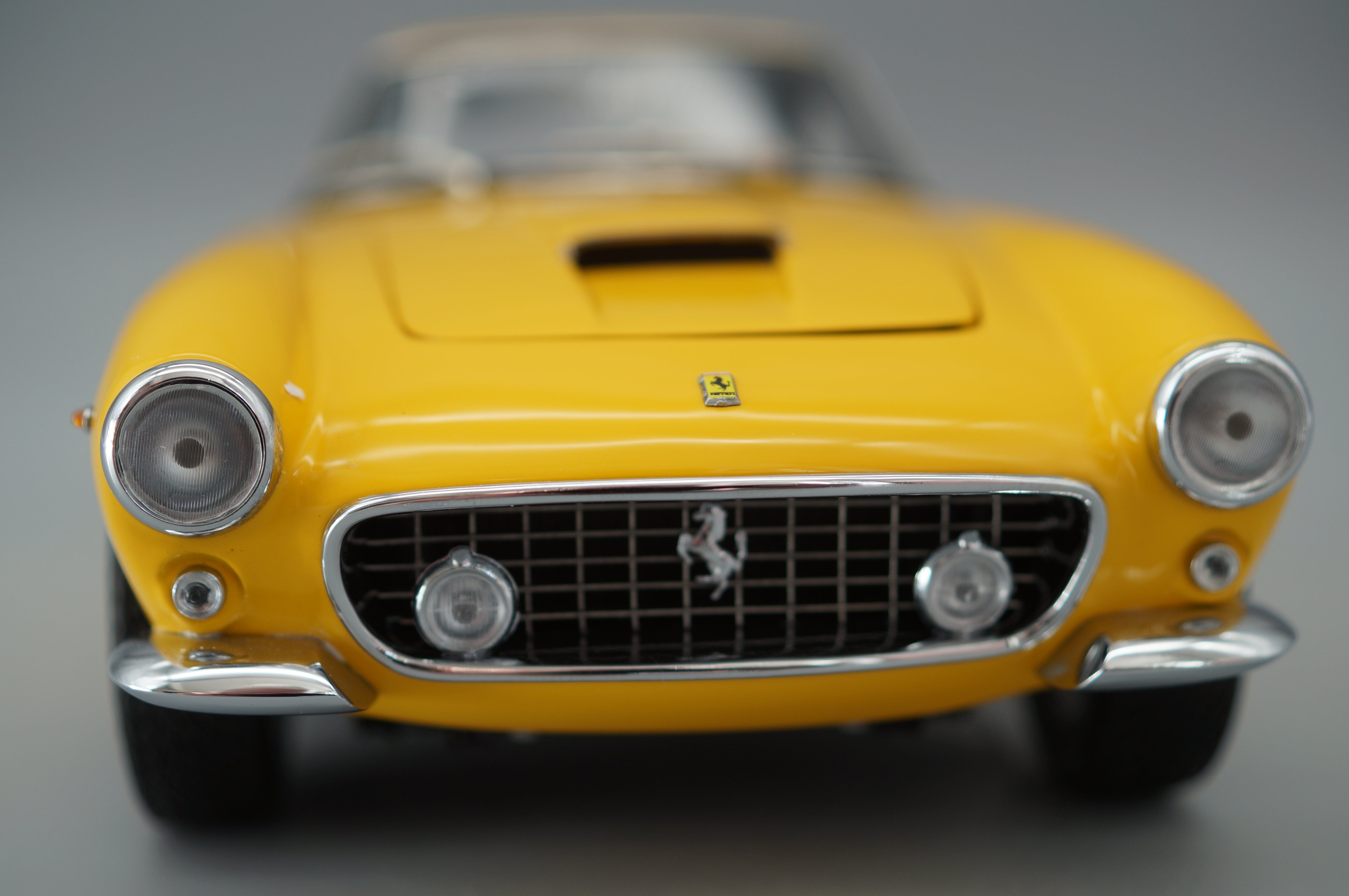 1/18 Ferrari 250 GT Berlinetta passo corto GELB #3216 CMC M-054 -pre-owned