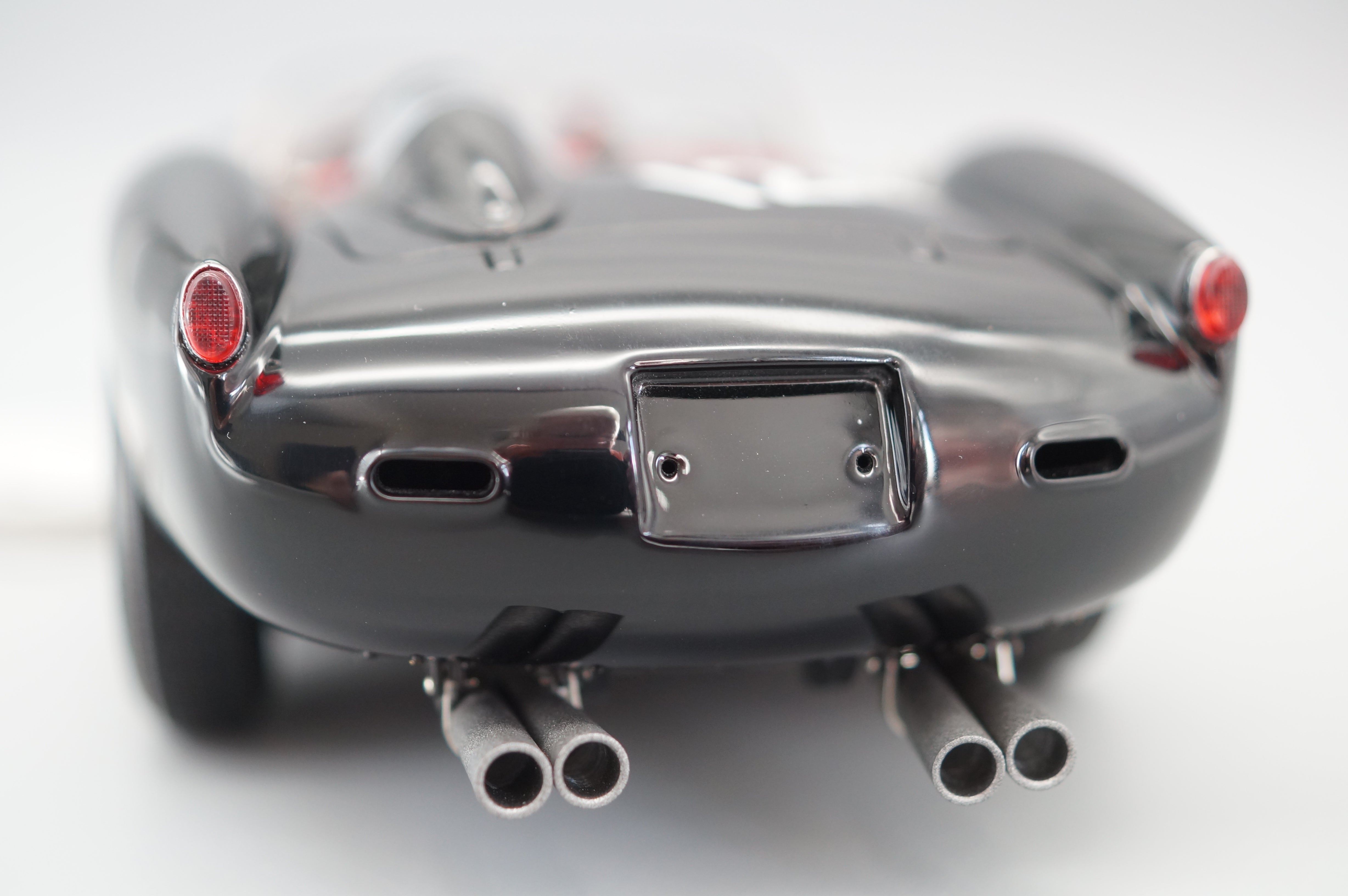 1/18 Ferrari 250 Testa Rossa #DM124 1958 (black) Limited Edition #0602/5000 pieces CMC M-081 -pre-owned-