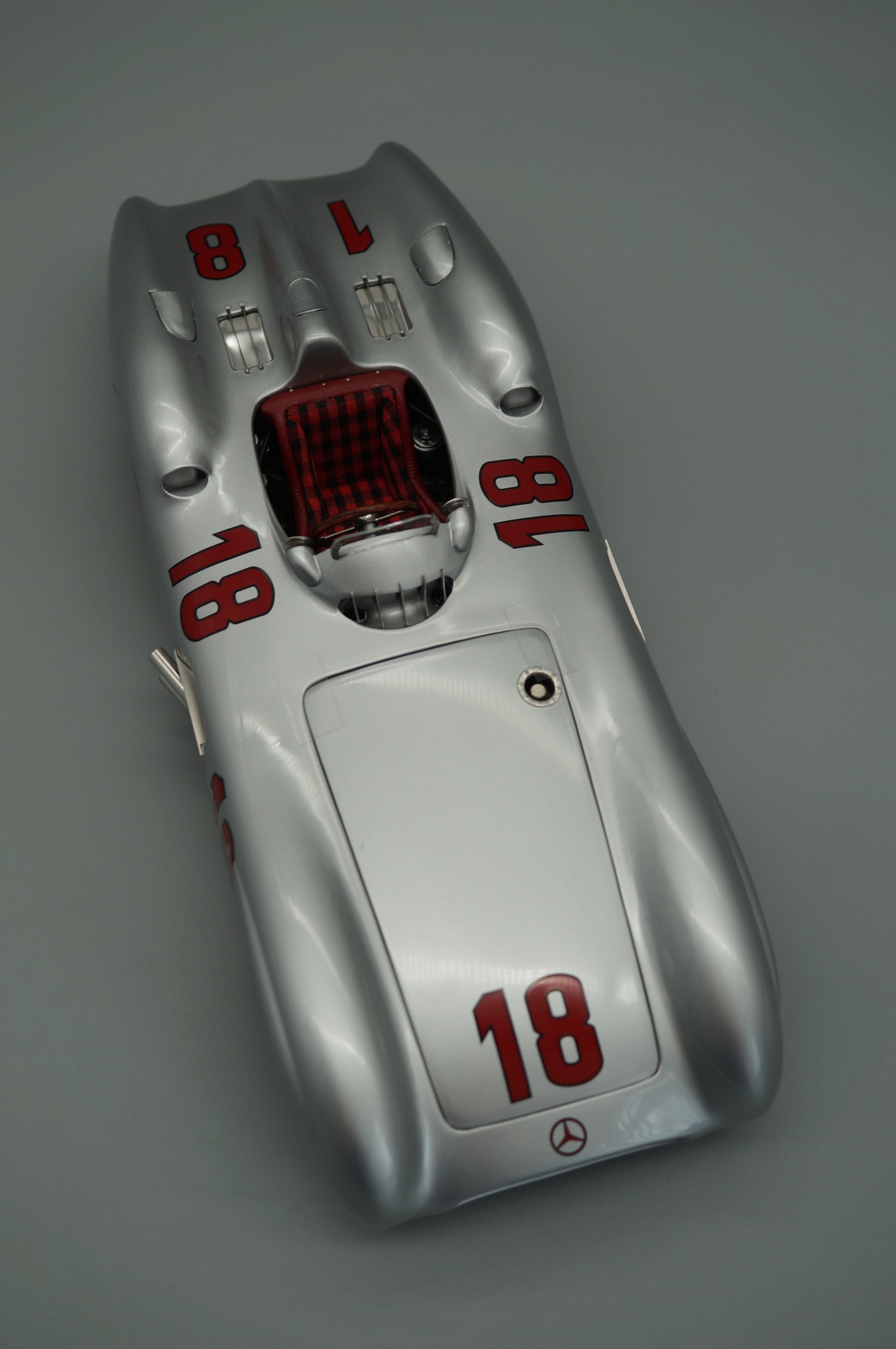 Mercedes-Benz W196R #18 JM Fangio CMC M-128A LE 1,000 pieces
