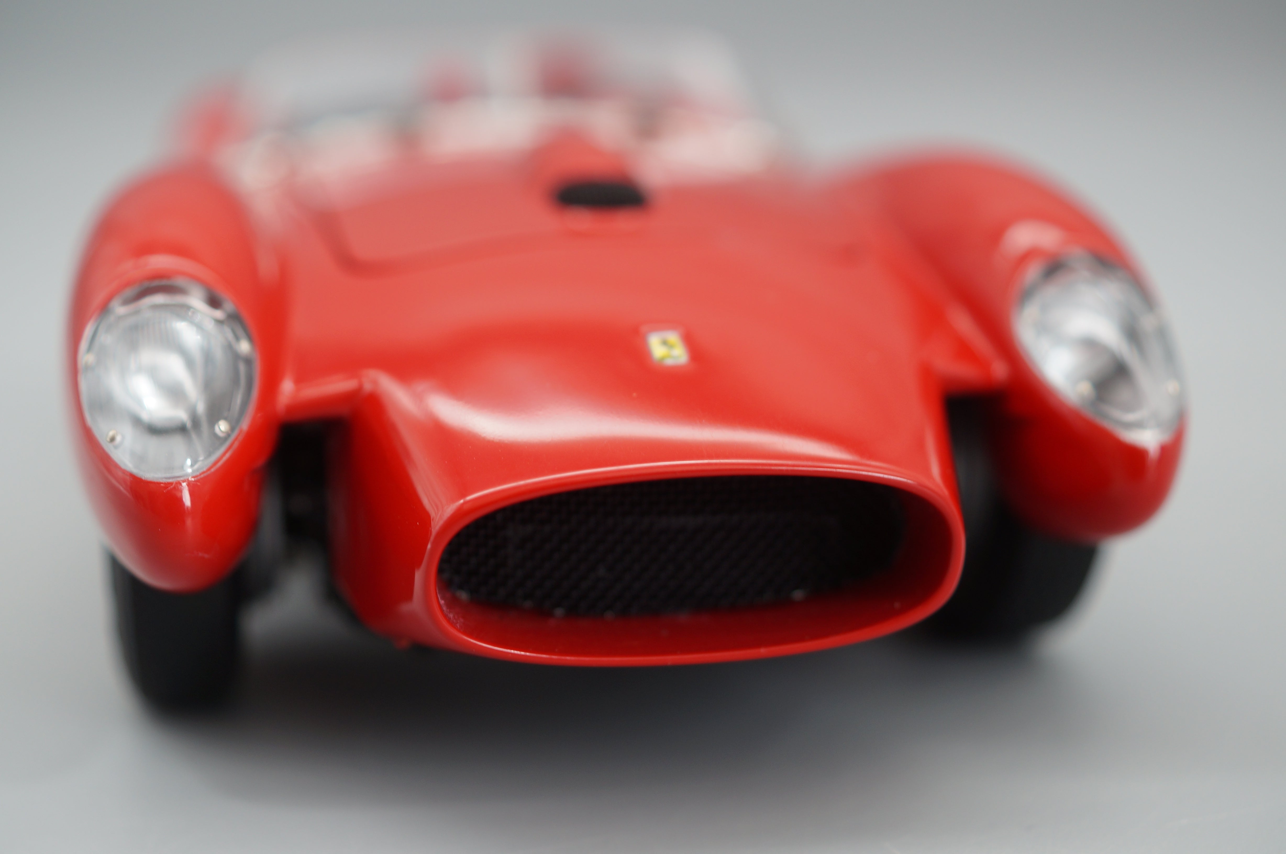 1/18 Ferrari 250 Testa Rossa 1958 #6547 CMC M-071 -pre-owned- paint defects