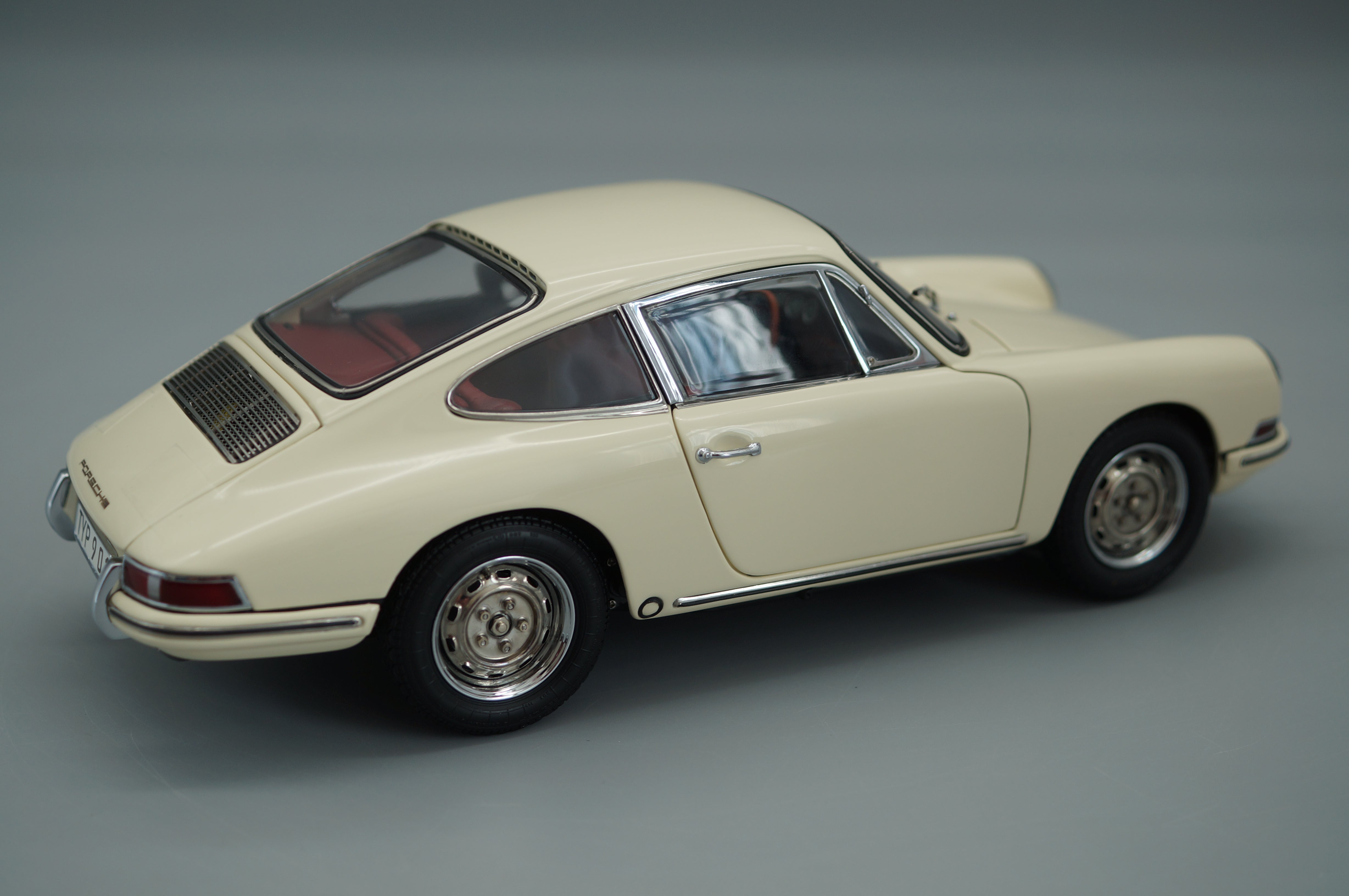 1/18 Porsche 901 Coupe Beige #1150 CMC M-067C -pre-owned