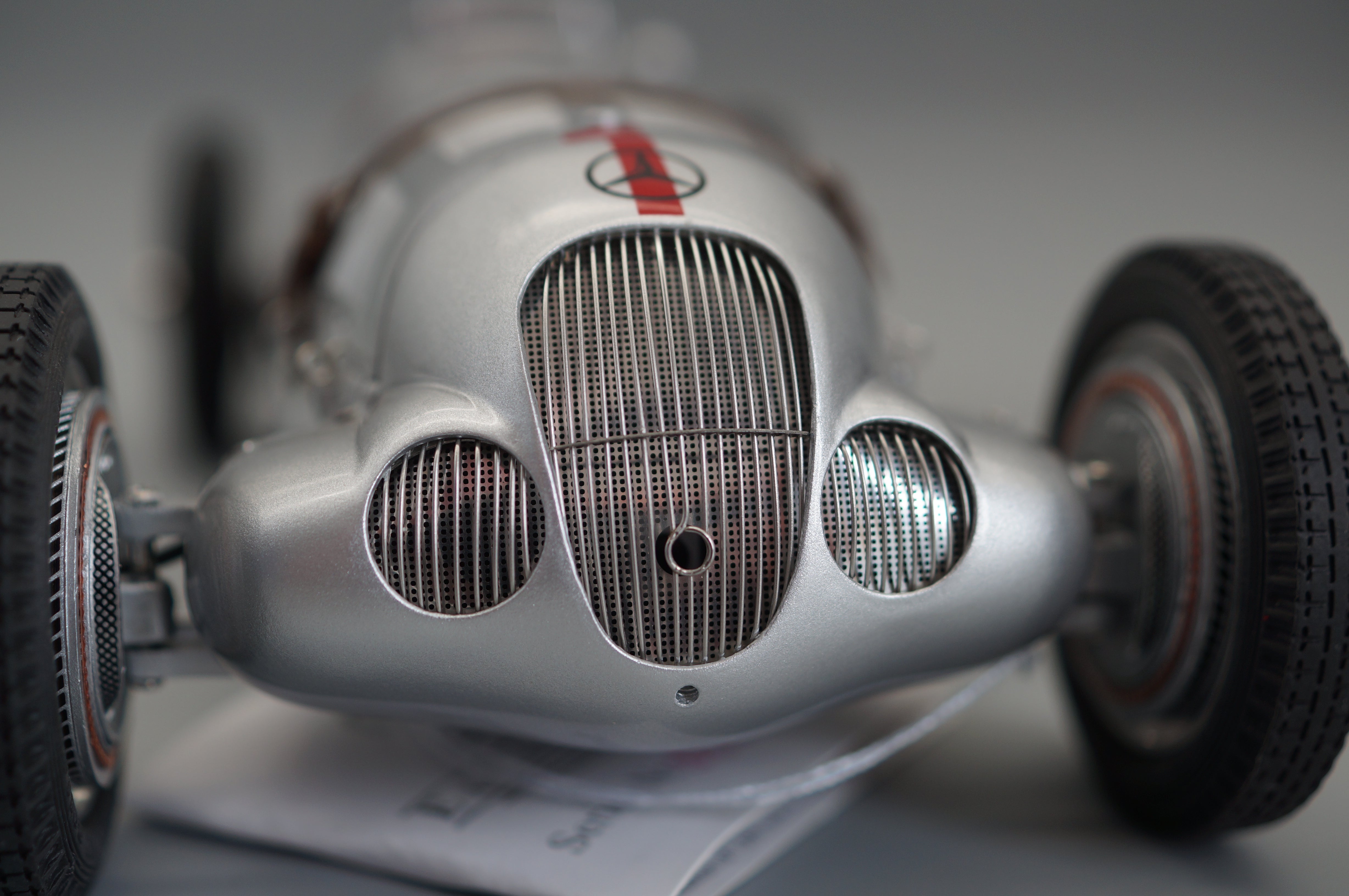 Mercedes-Benz W125 #1 Caracciola Donington 1937 CMC M-113 LE 1,000