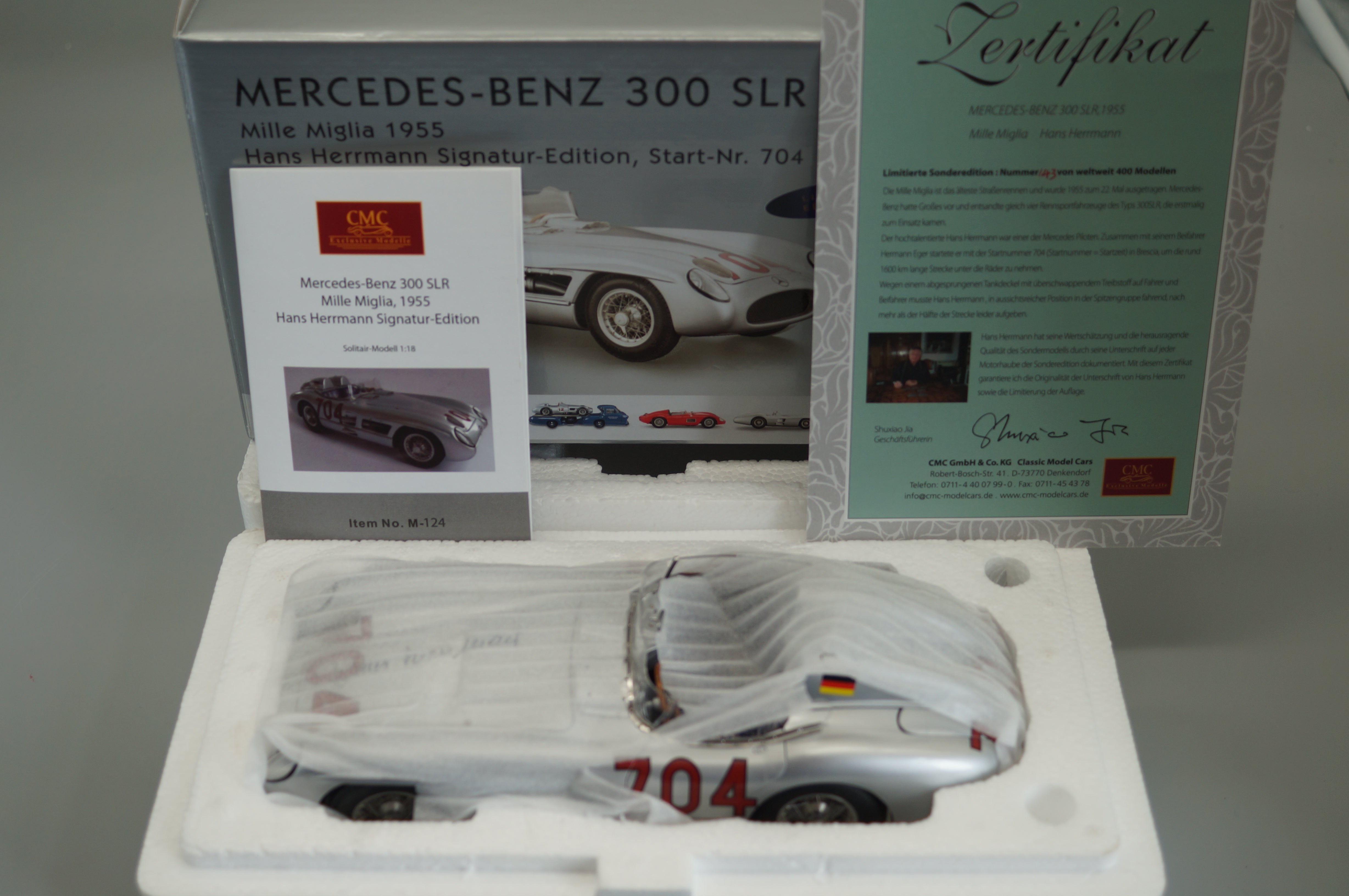 1/18 Mercedes-Benz 300 SLR #704 Hans Herrmann Signatur Edition #143/400 CMC M-124 -pre-owned