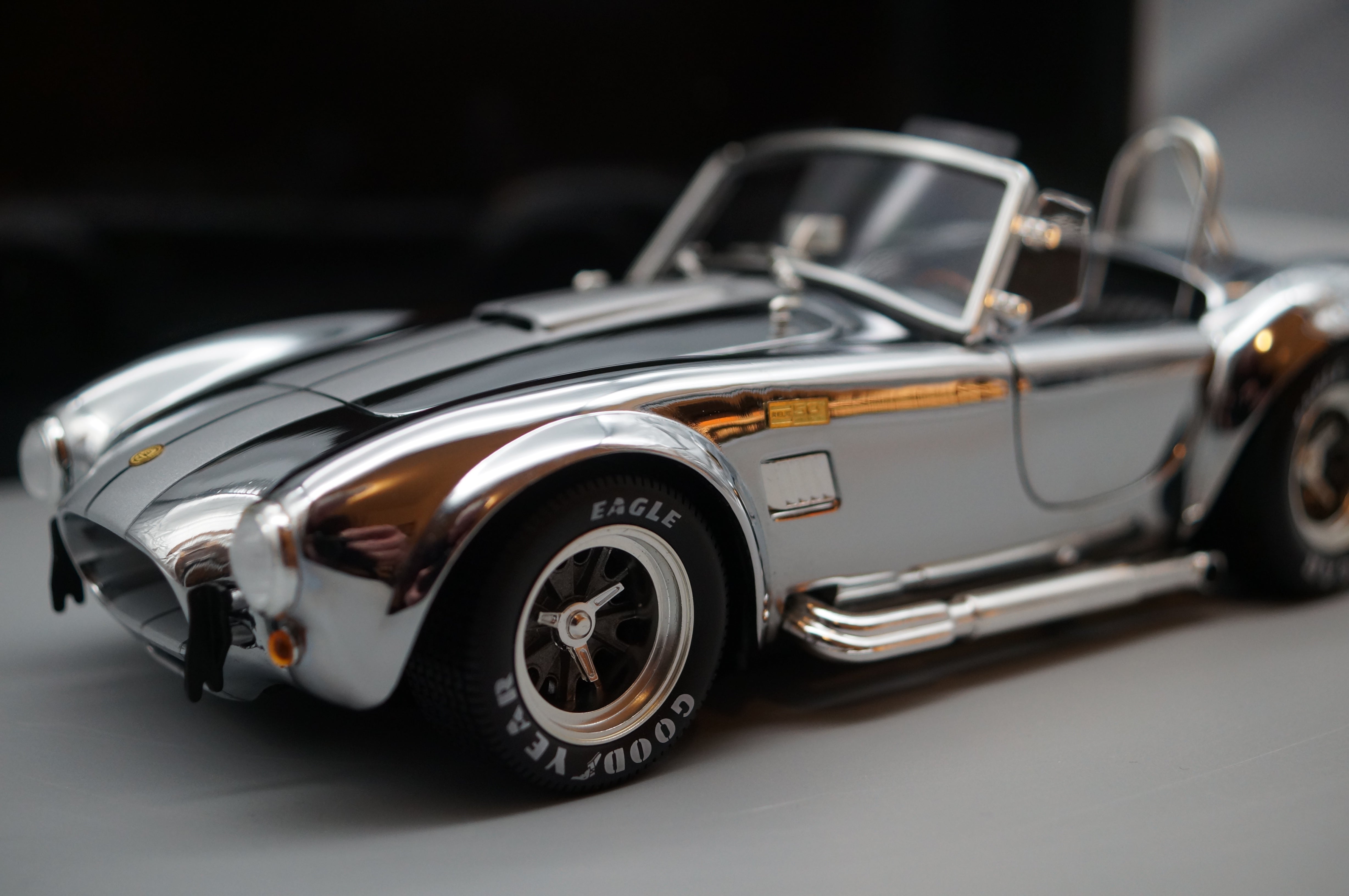 1/18 Kyosho SHELBY Cobra 427 S/C CHROME Edition No. 08047CP