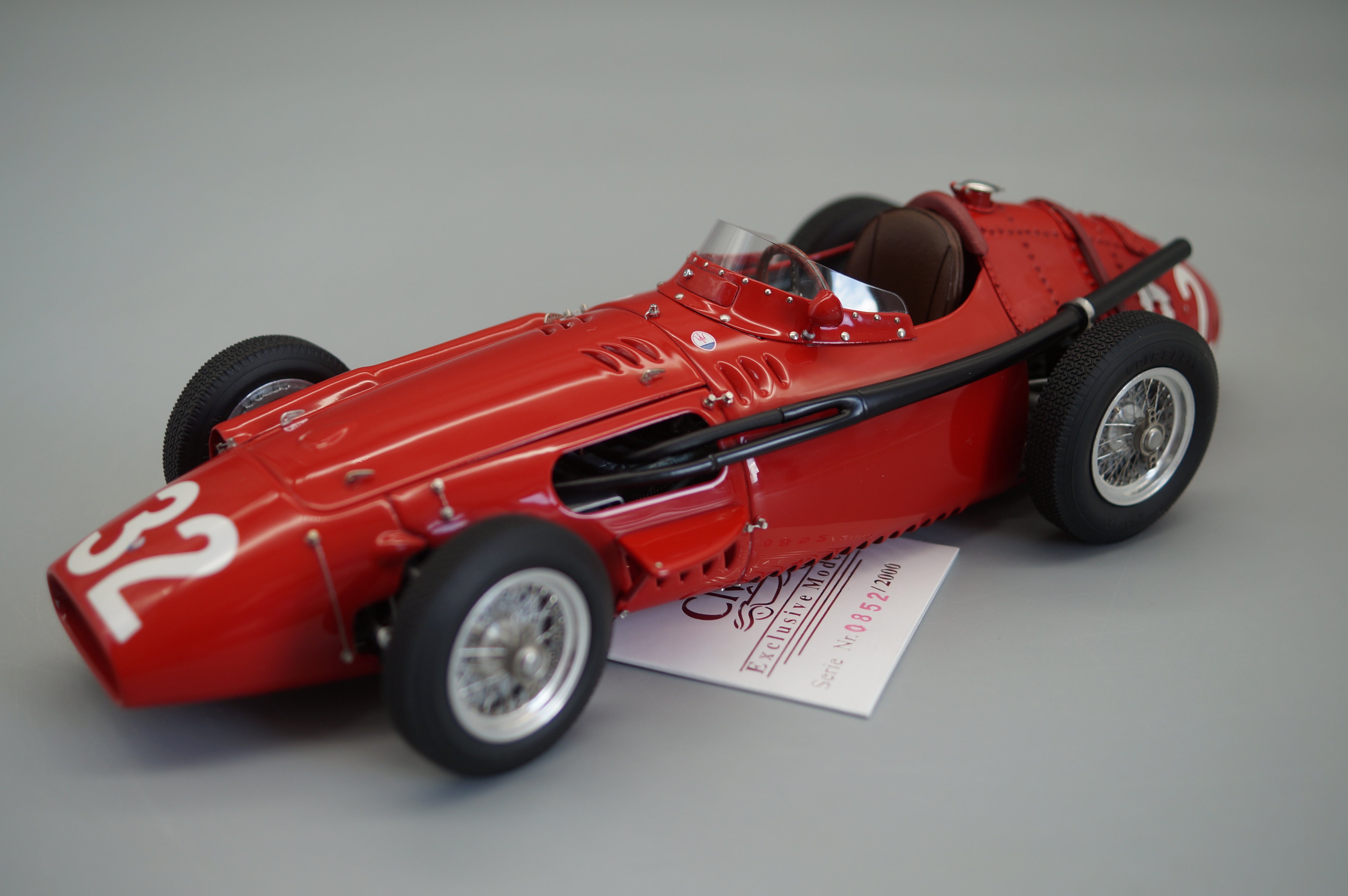 1/18 Maserati 250F #32 GP Monaco "Fangio" #0852/2000 CMC M-101 -pre-owned