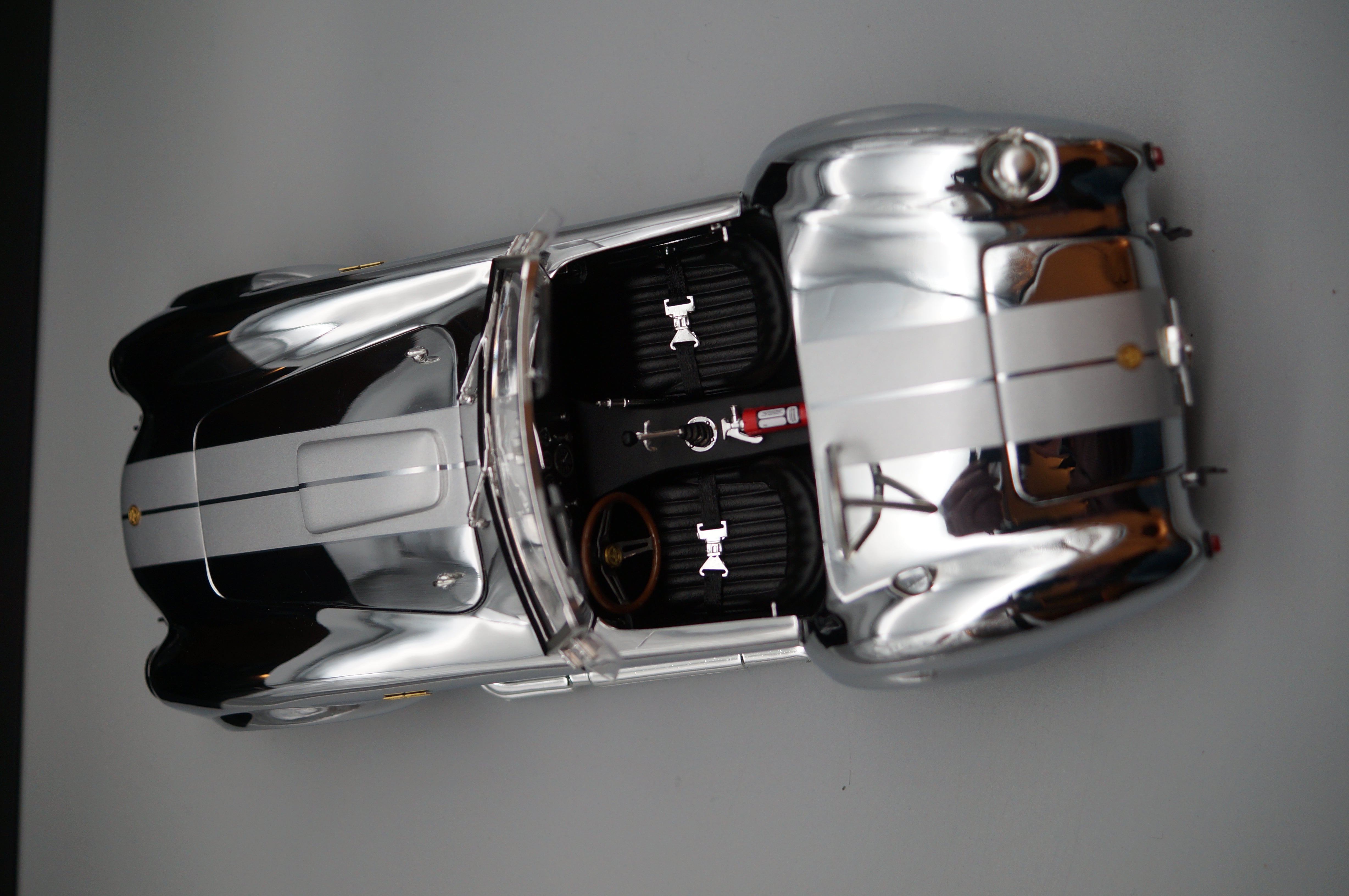 1/18 Kyosho SHELBY Cobra 427 S/C CHROME Edition No. 08047CP