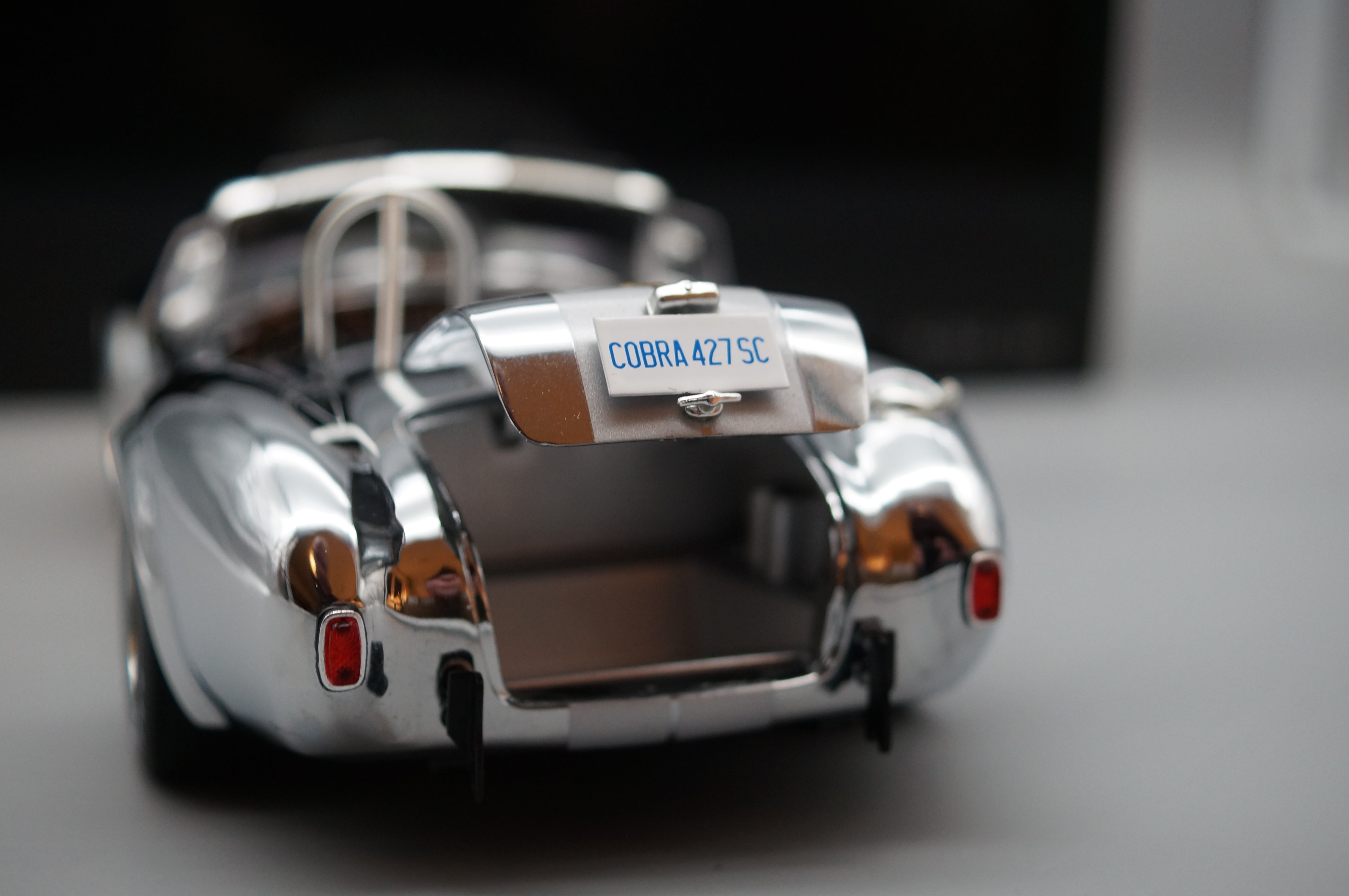 1/18 Kyosho SHELBY Cobra 427 S/C CHROME Edition No. 08047CP