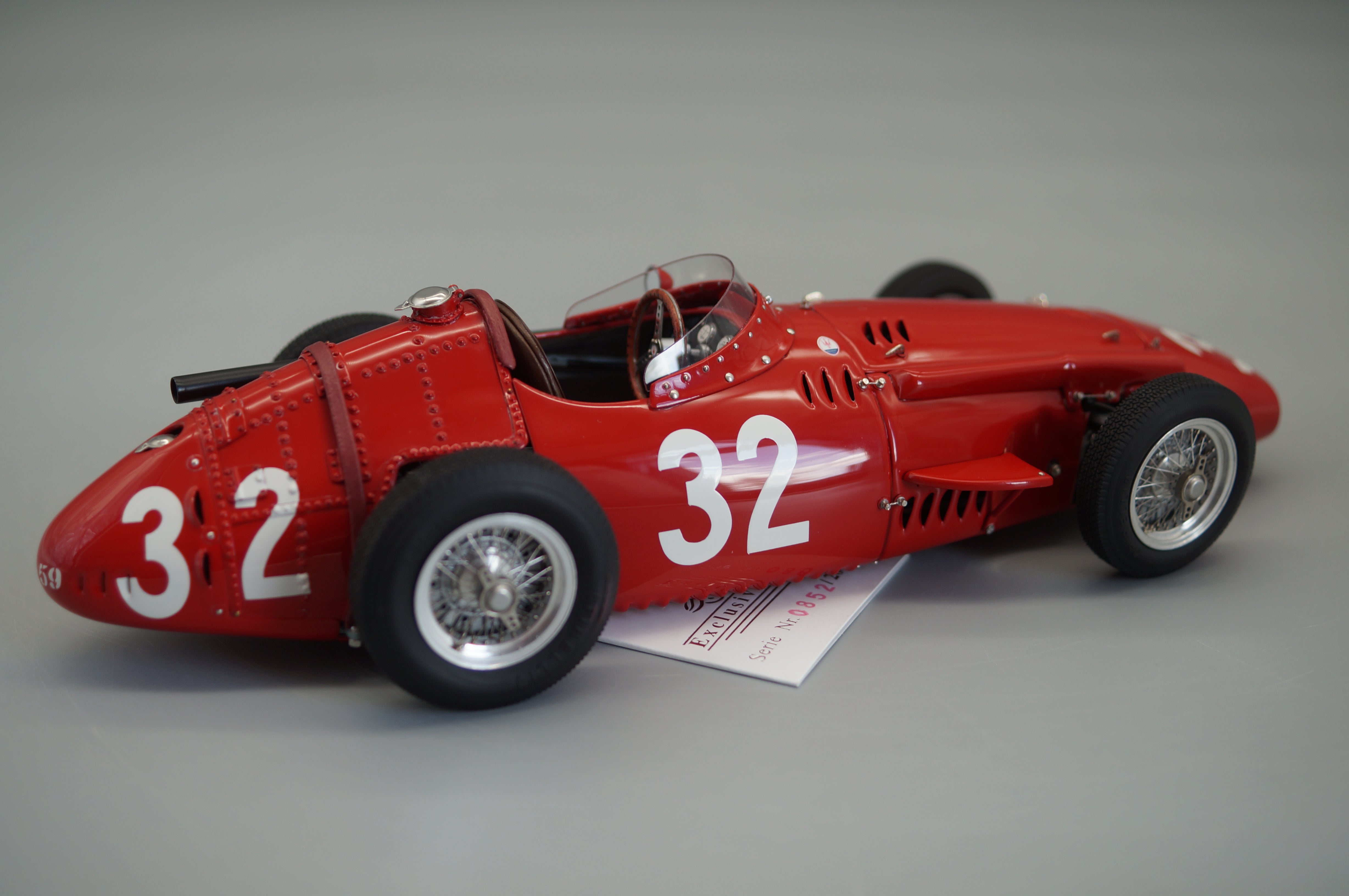 1/18 Maserati 250F #32 GP Monaco "Fangio" #0852/2000 CMC M-101 -pre-owned