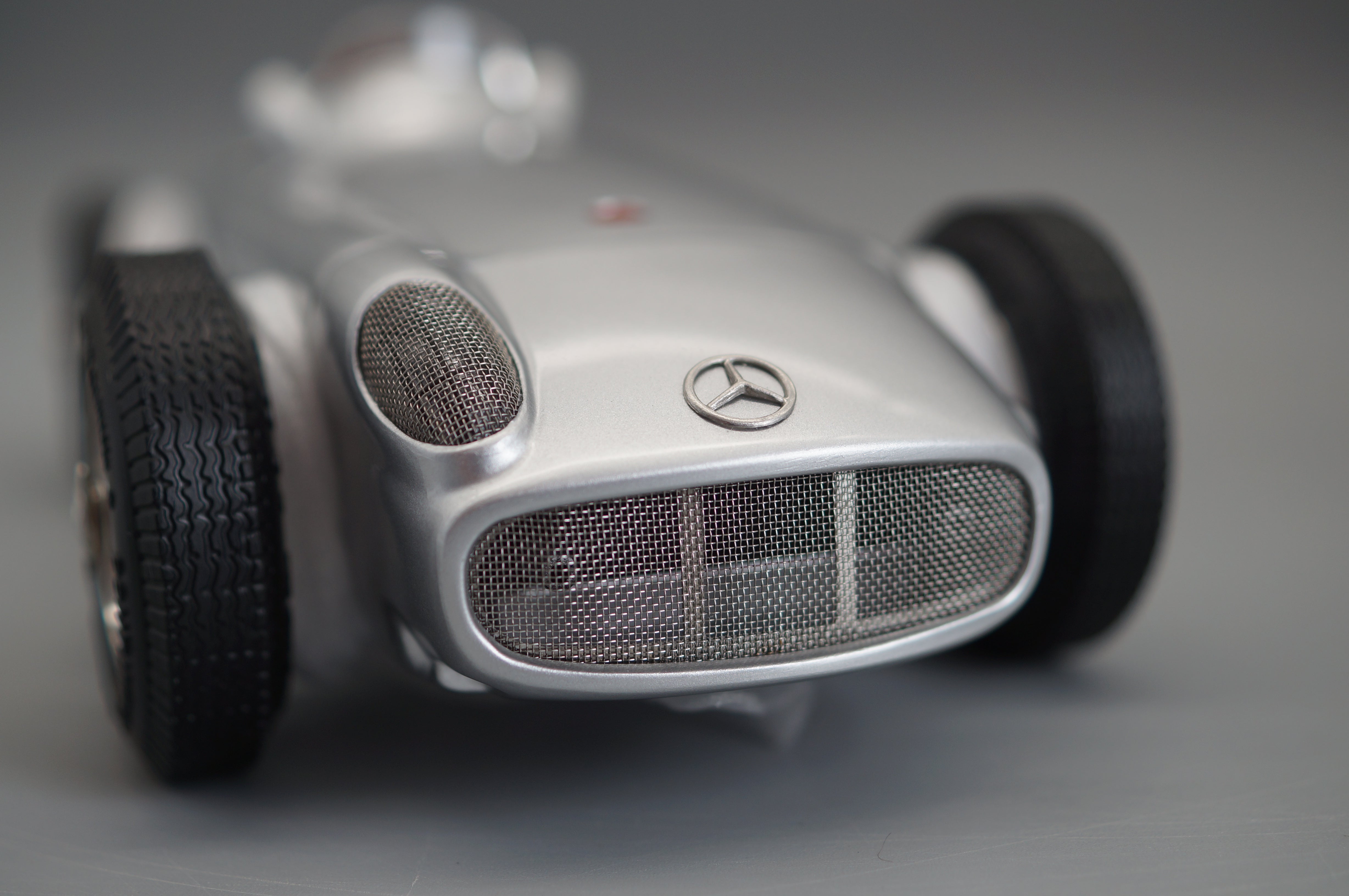 1/18 Mercedes-Benz W196 Monoposto #16686 CMC M-006 -pre-owned