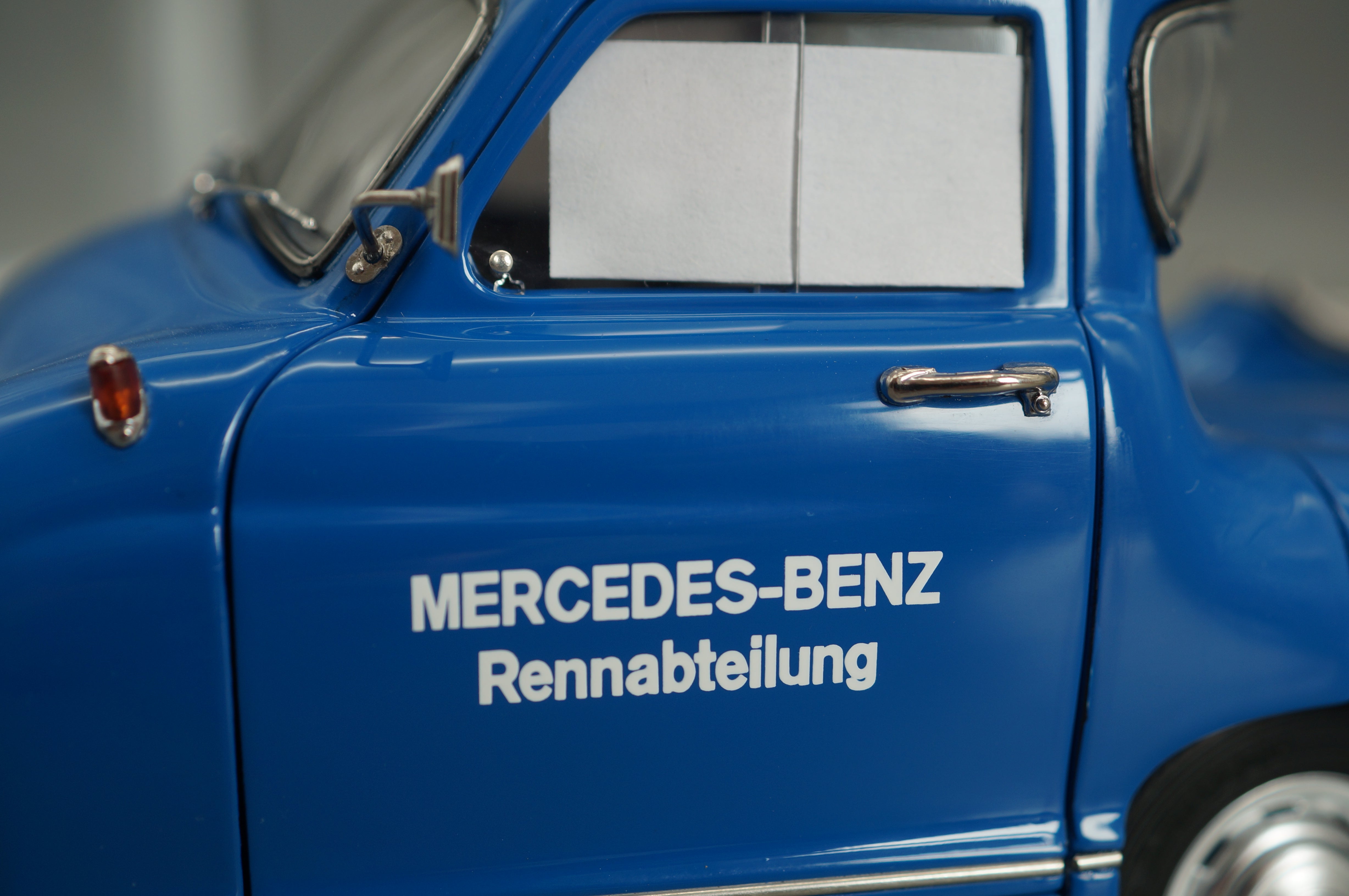 1:18 Mercedes-Benz Race Transporter "The Blue Wonder" 1954/55 REVISED VERSION #1224 CMC M-143 -pre-owned