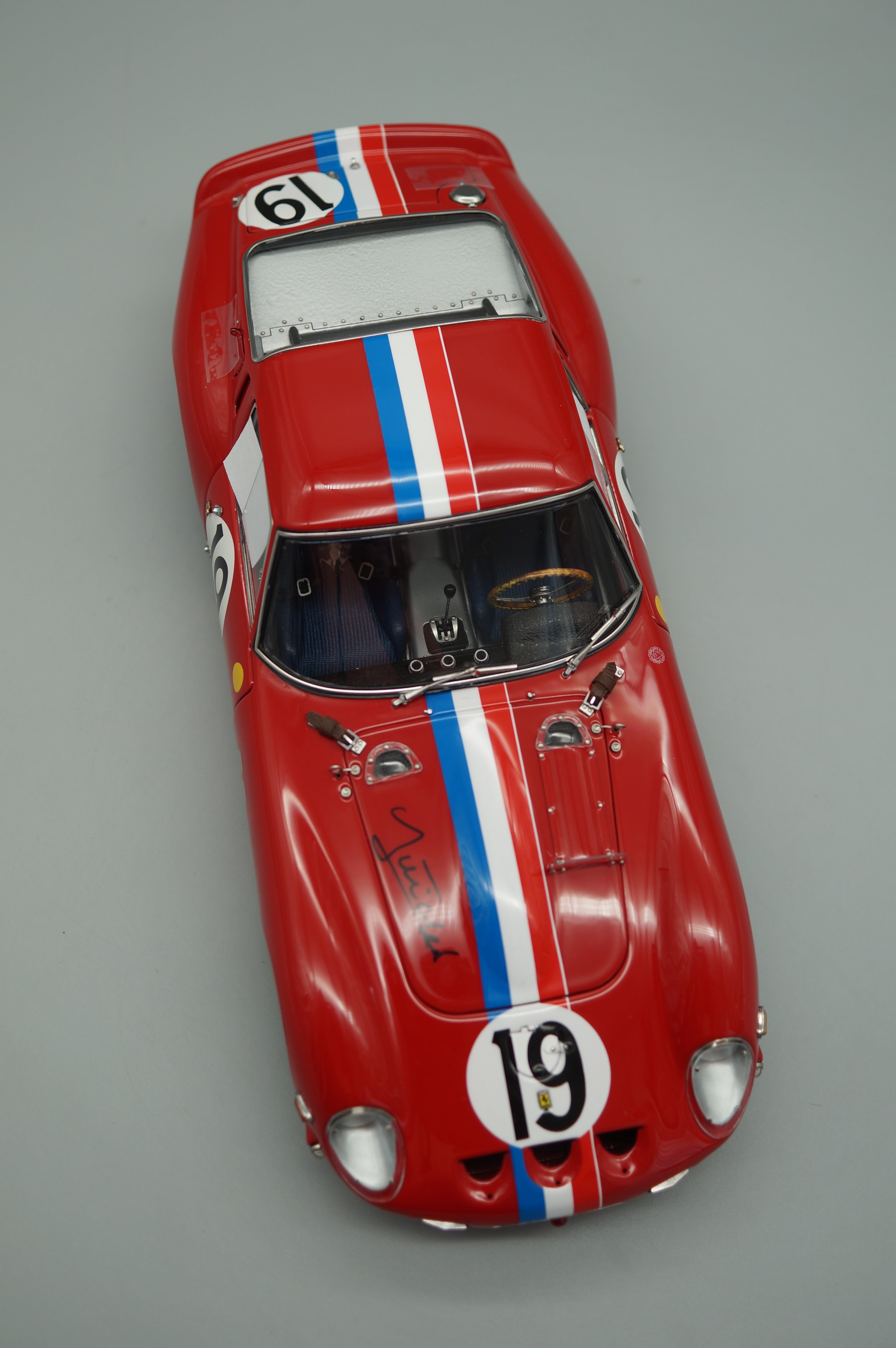 1/18 CMC Ferrari 250 GTO #19 Le Mans 1962 signed by Jean Guichet #039/400 CMC M-174 -pre-owned
