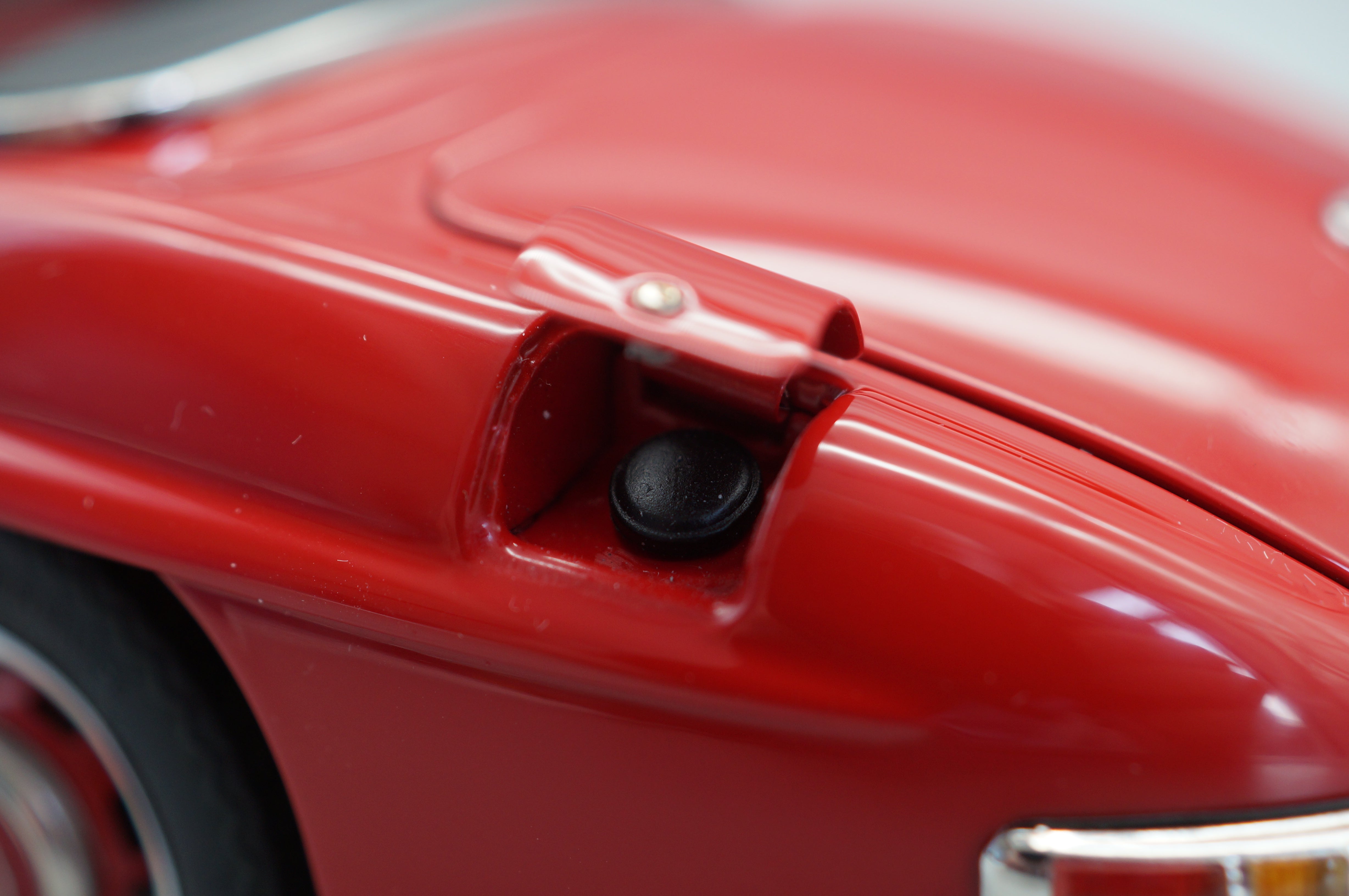1/18 Mercedes-Benz 300 SL W198 Roadster offen rot CMC M-282