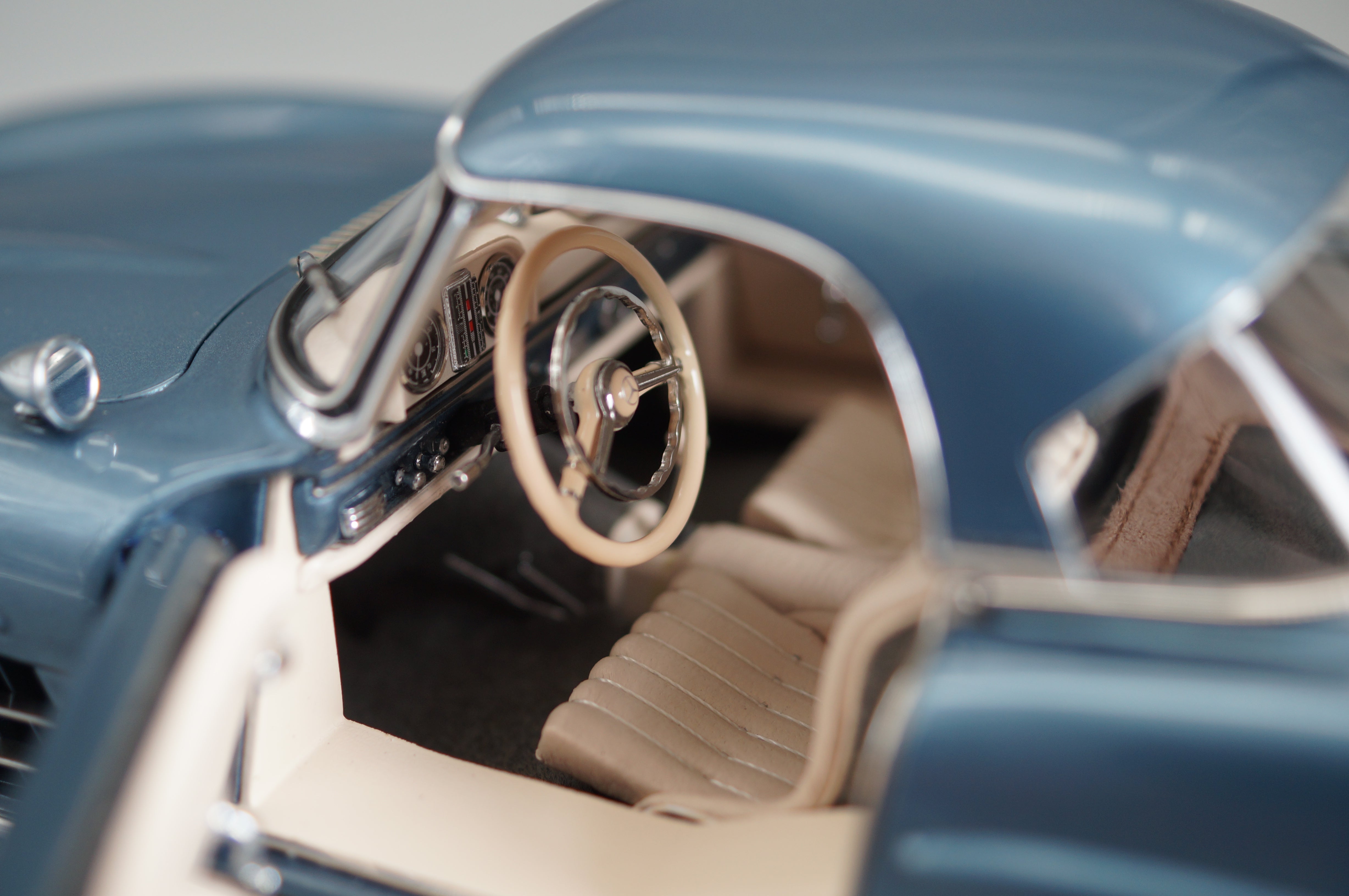 1/18 Mercedes-Benz 300 SL W198 Roadster Hardtop blue metallic CMC M-283