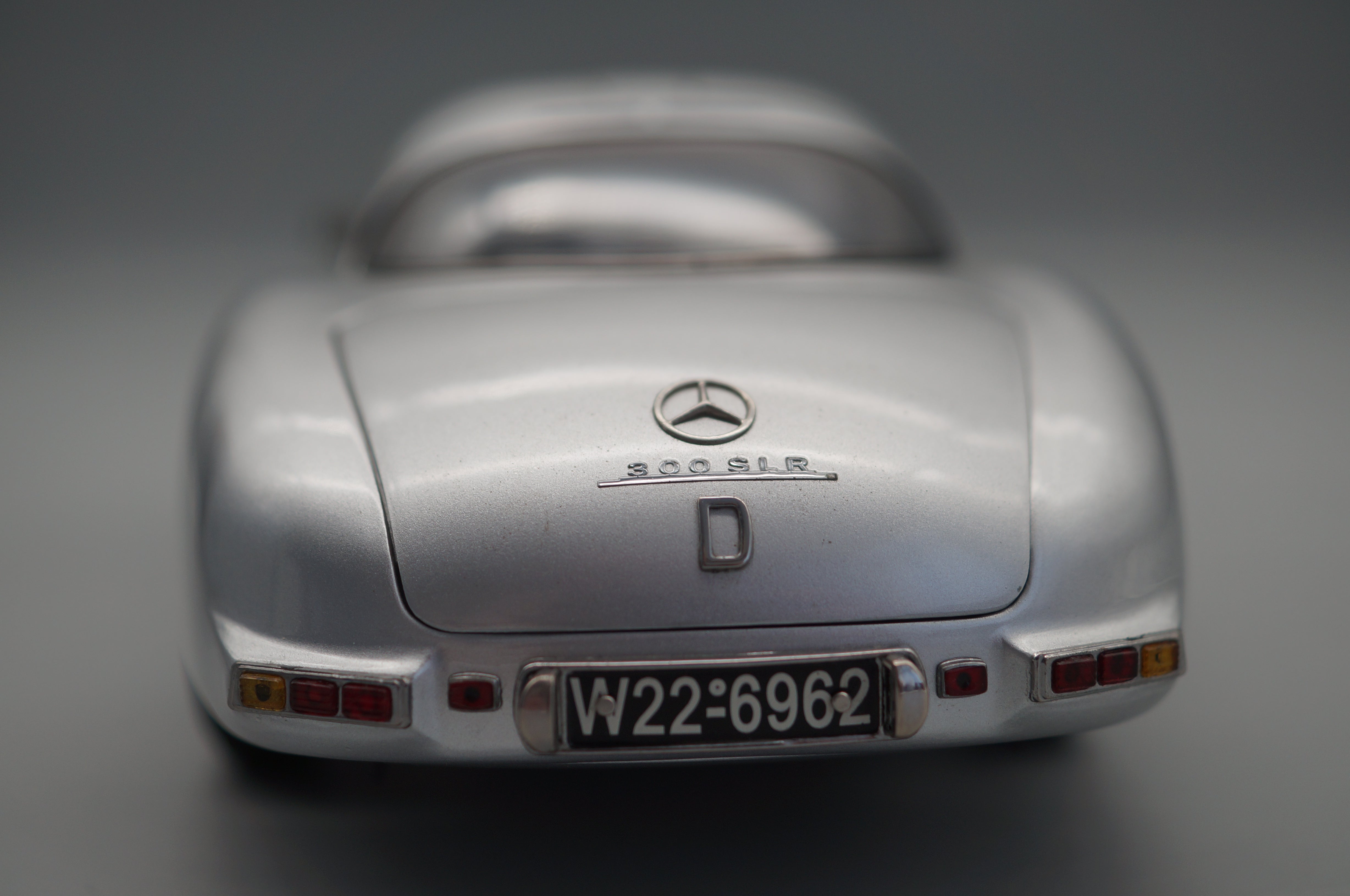 1/18 Mercedes-Benz 300 SLR Uhlenhaut Coupe 125 Years Mercedes #3478/4000 CMC M-088 -pre-owned