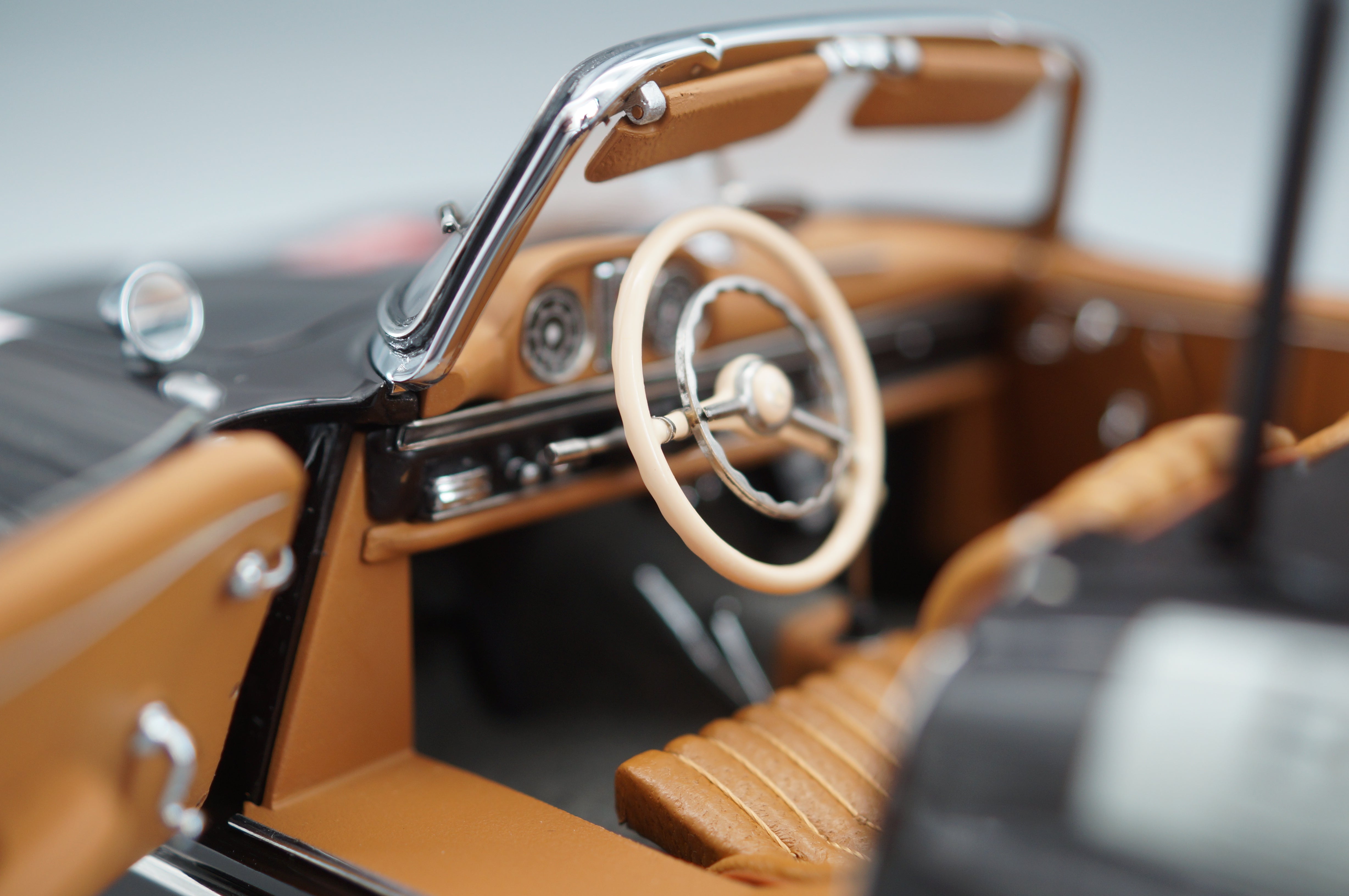 1/18 Mercedes-Benz 300 SL W198 Rallye Roadster Brown offen CMC M-295
