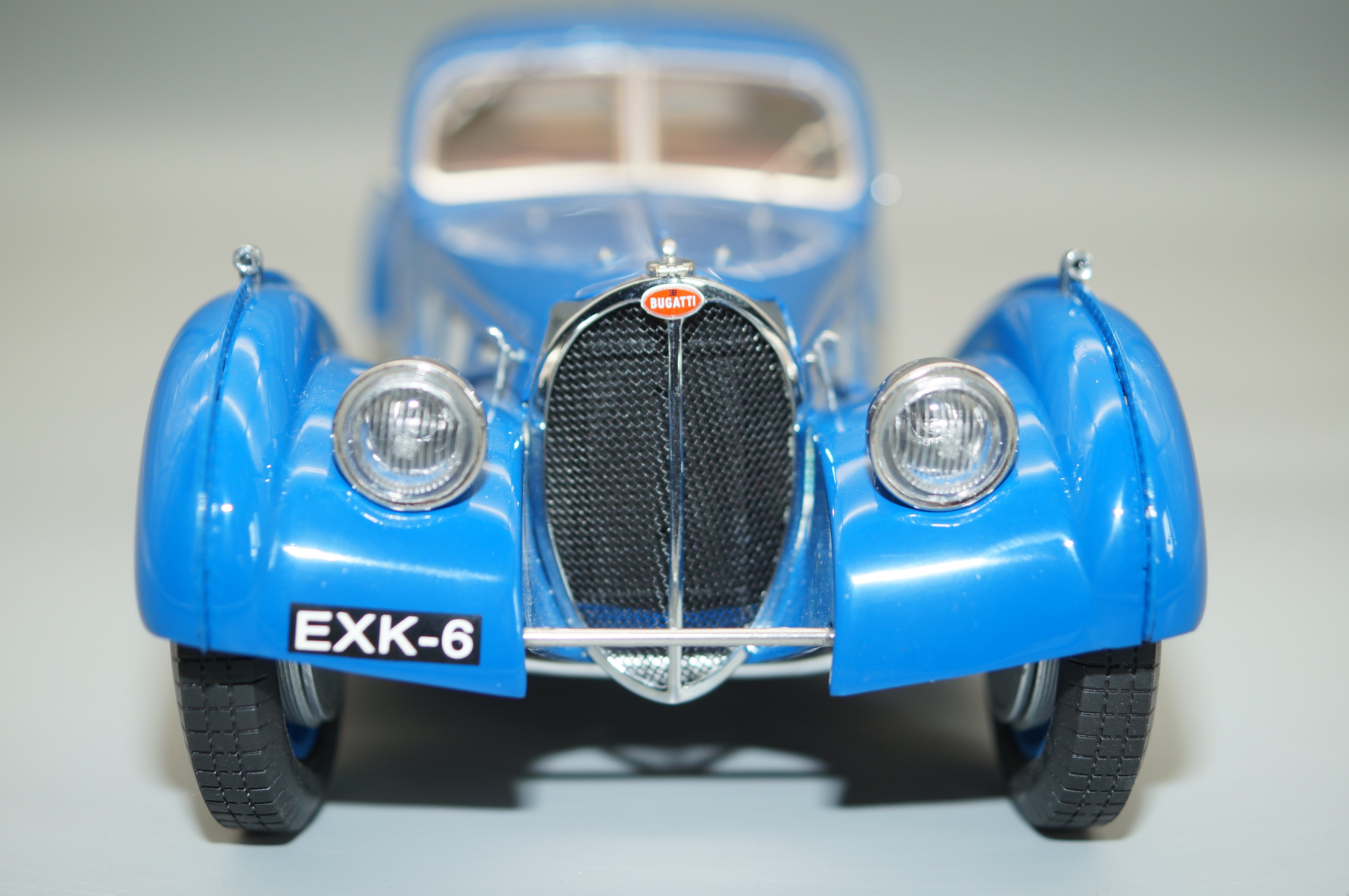 1/18 Bugatti Type 57 SC Atlantic blue RB Pope CMC M-083 -pre-owned-
