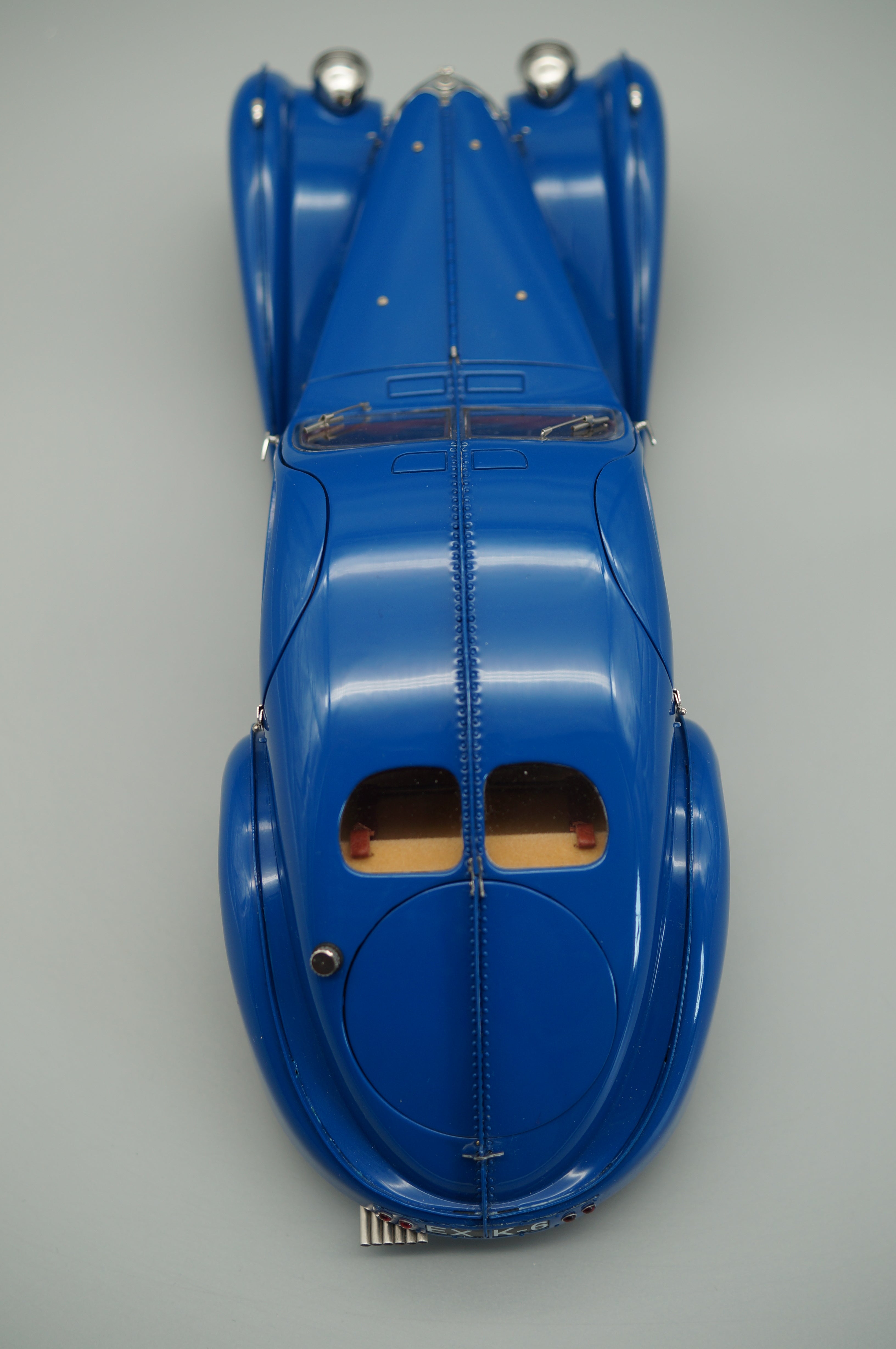 1/18 Bugatti Typ 57 SC Atlantic blau R.B. Pope CMC M-083 -pre-owned-