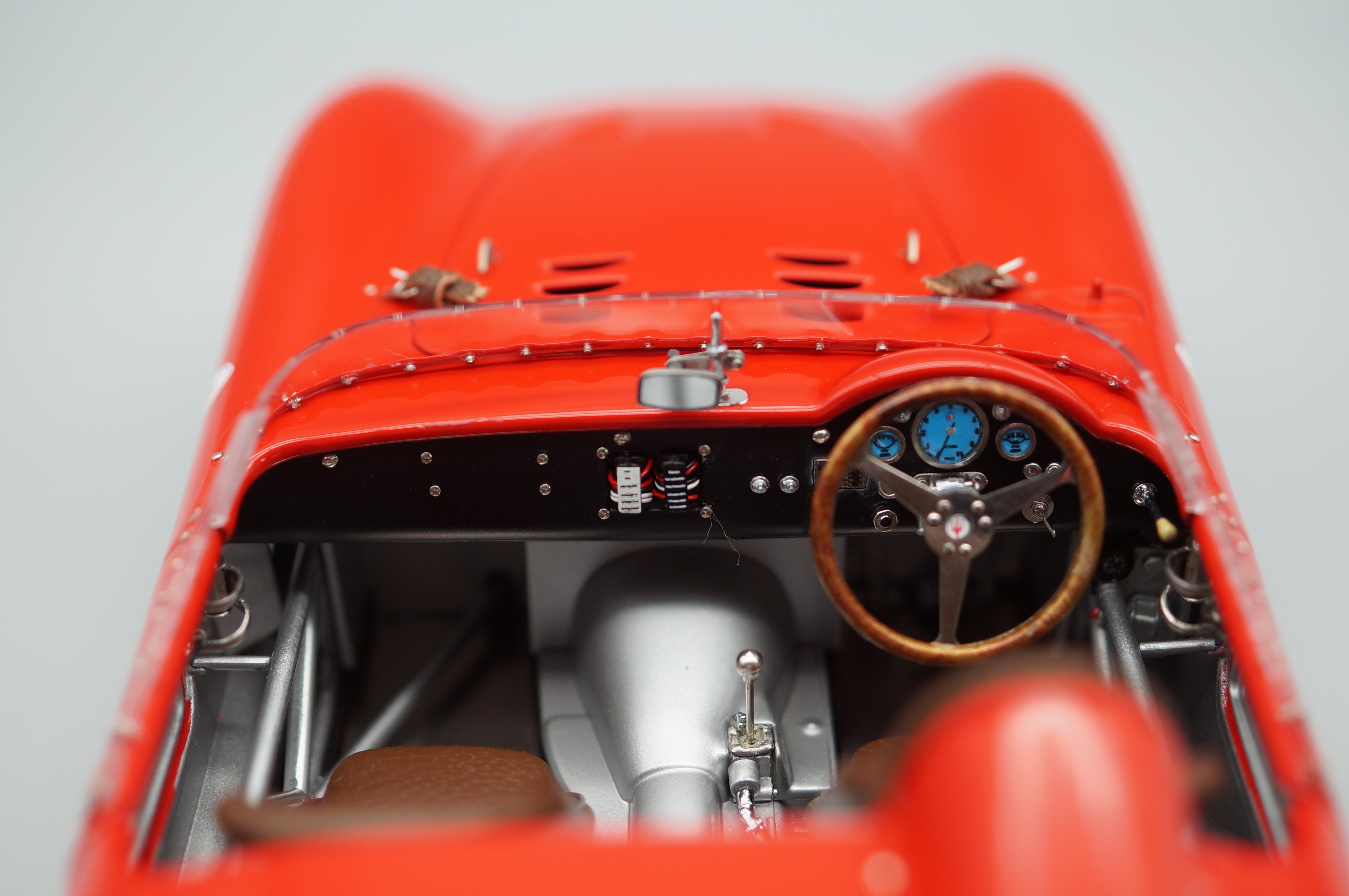 1:18 Maserati 300S Rennsportwagen 1956 CMC M-105 -pre-owned-