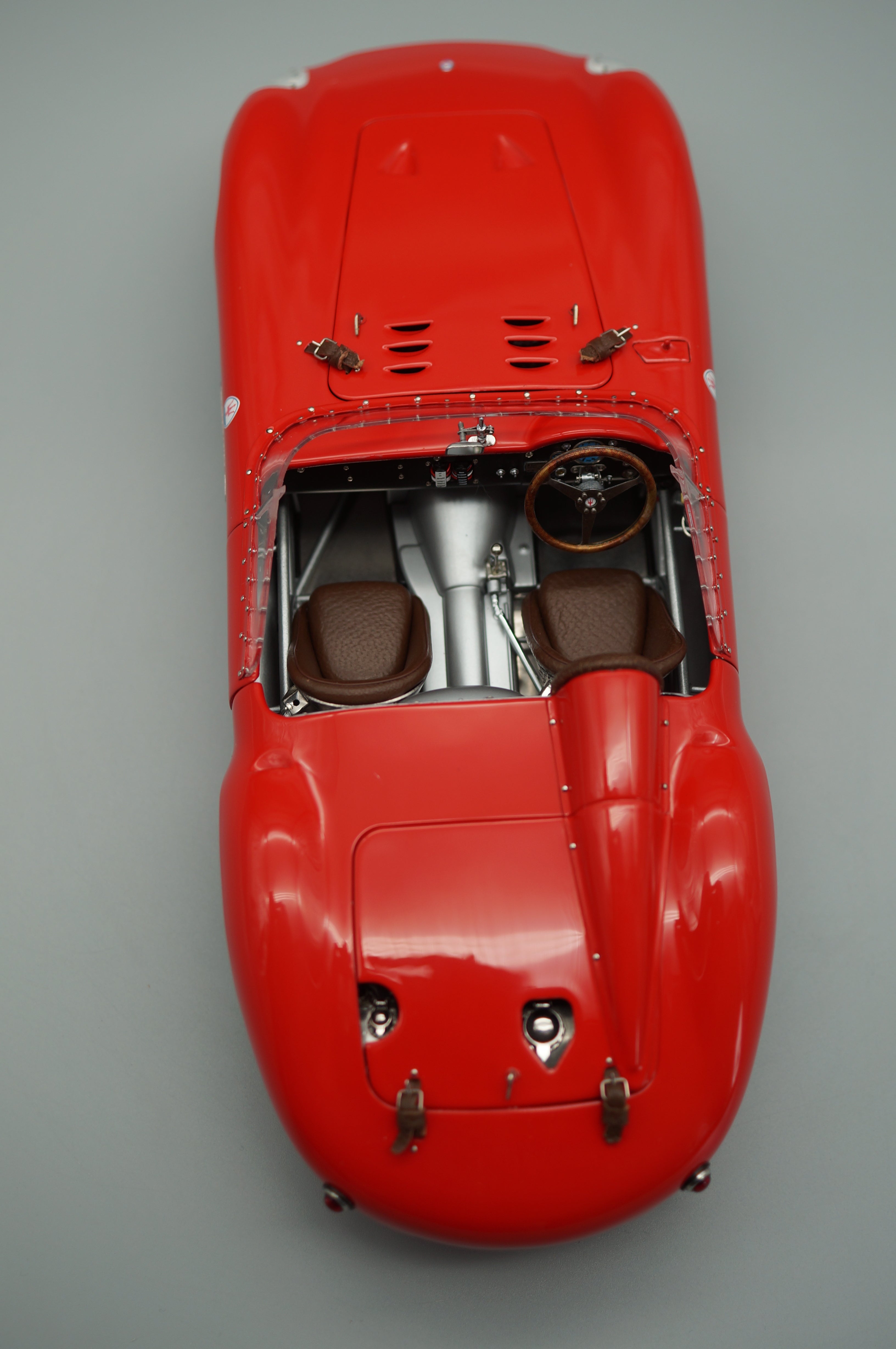 1:18 Maserati 300S Rennsportwagen 1956 CMC M-105 -pre-owned-