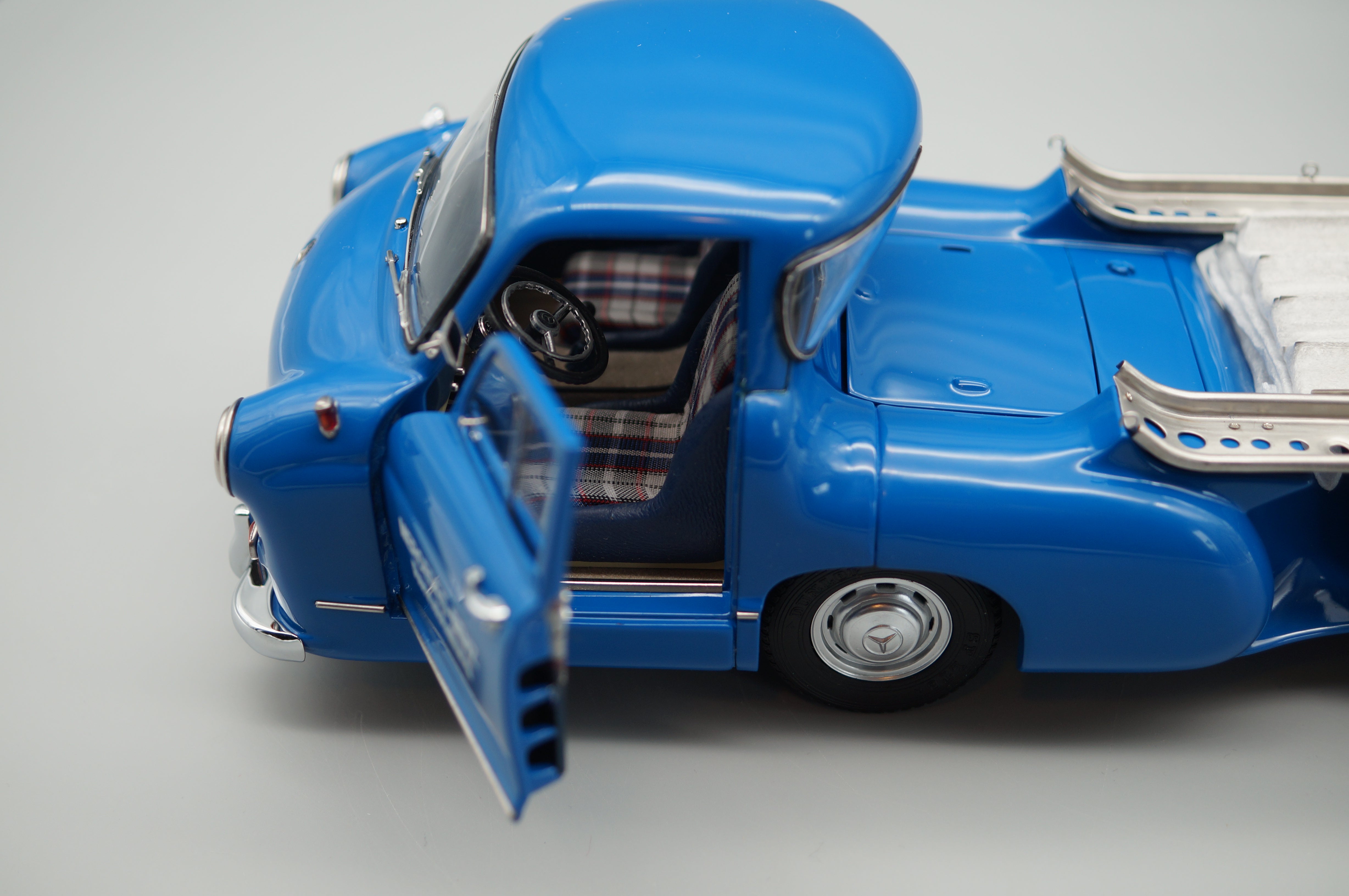 1:18 Mercedes-Benz Renntransporter "Das blaue Wunder" 1954/55 ÜBERARBEITETE VERSION CMC M-143 -pre-owned-