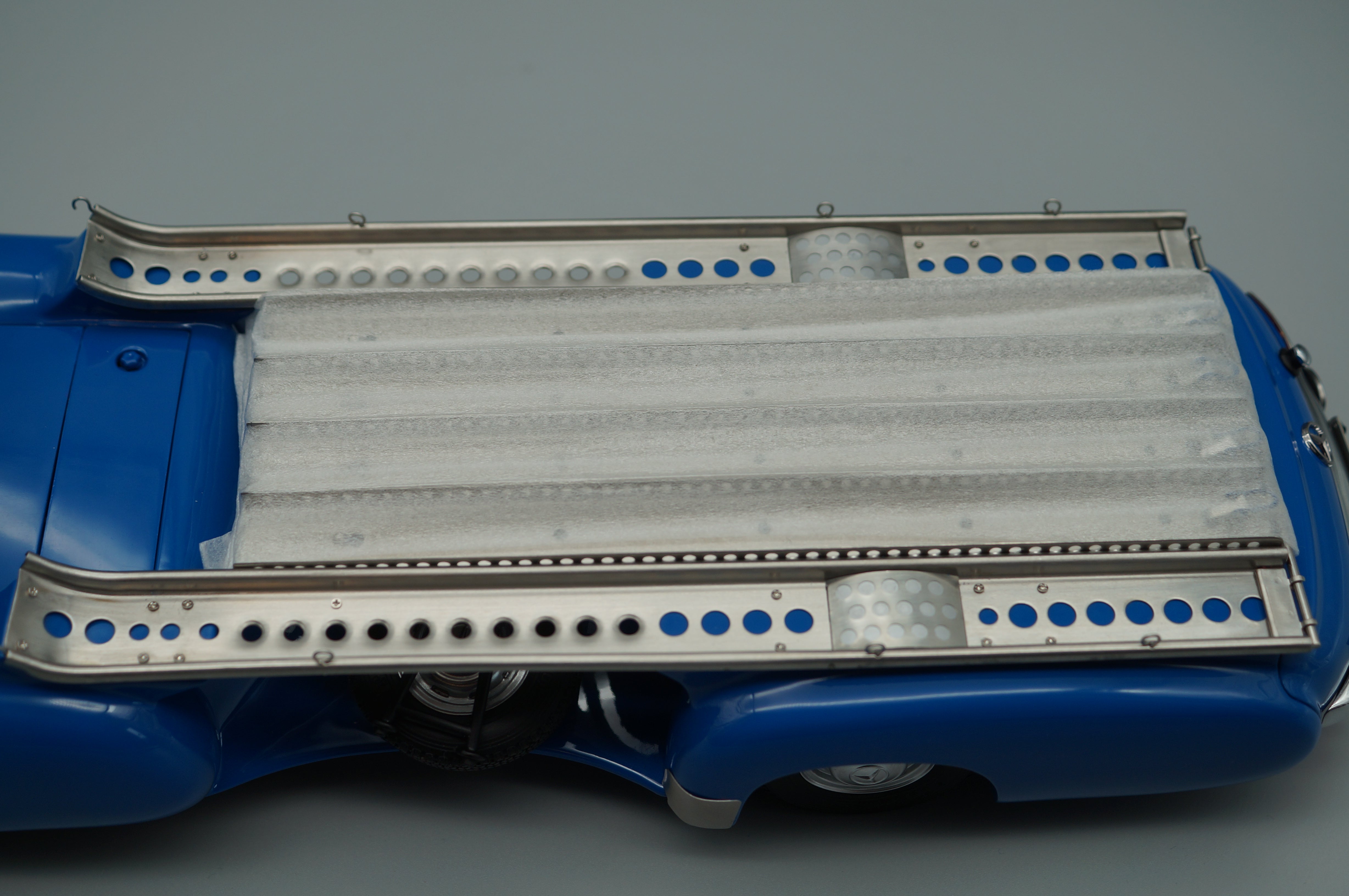 1:18 Mercedes-Benz Renntransporter "Das blaue Wunder" 1954/55 ÜBERARBEITETE VERSION CMC M-143 -pre-owned-