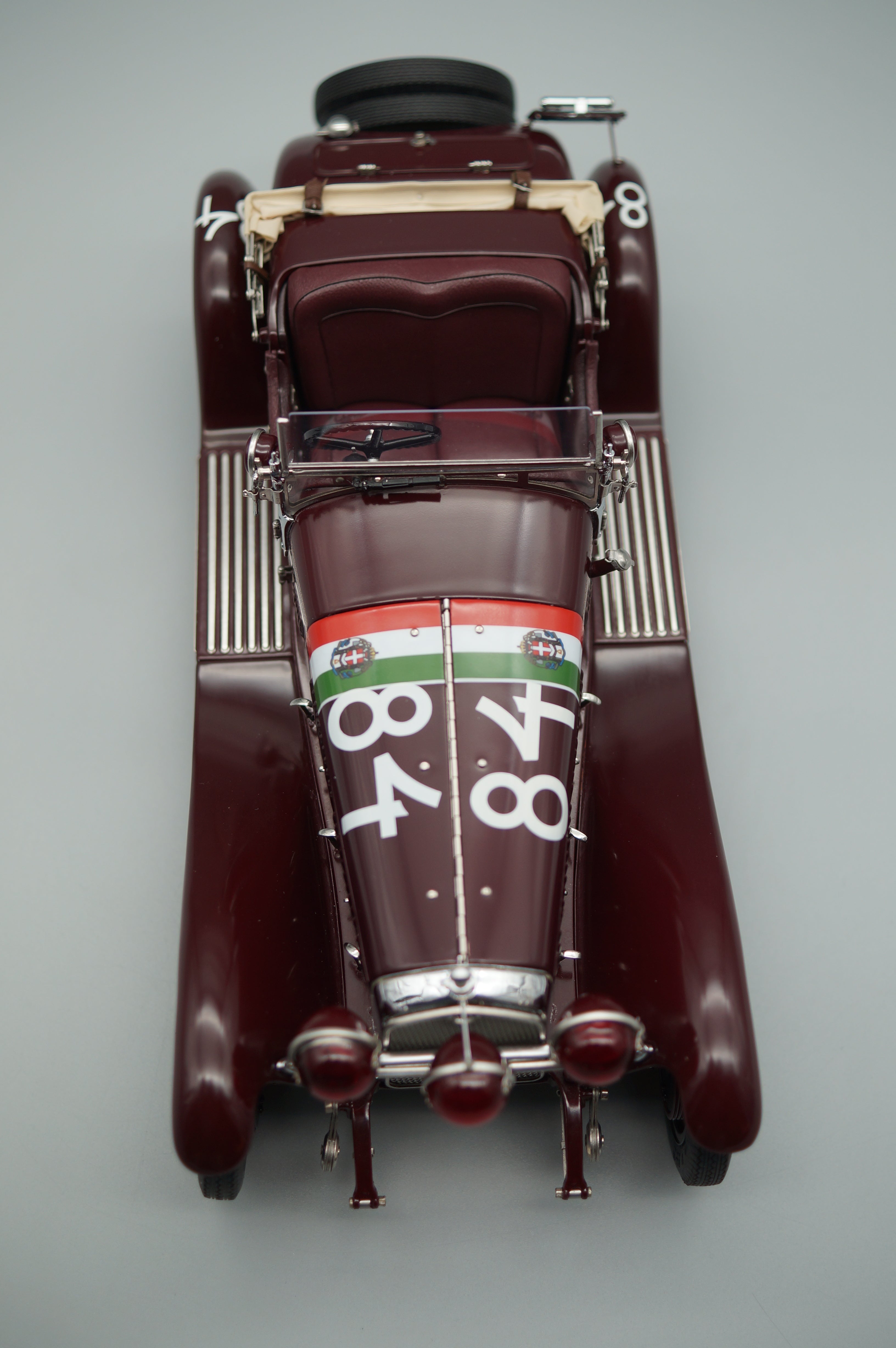 1:18 Alfa Romeo 6C 1750 GS Mille Miglia #84 Tazio Nuvolari CMC M-141 -pre-owned-