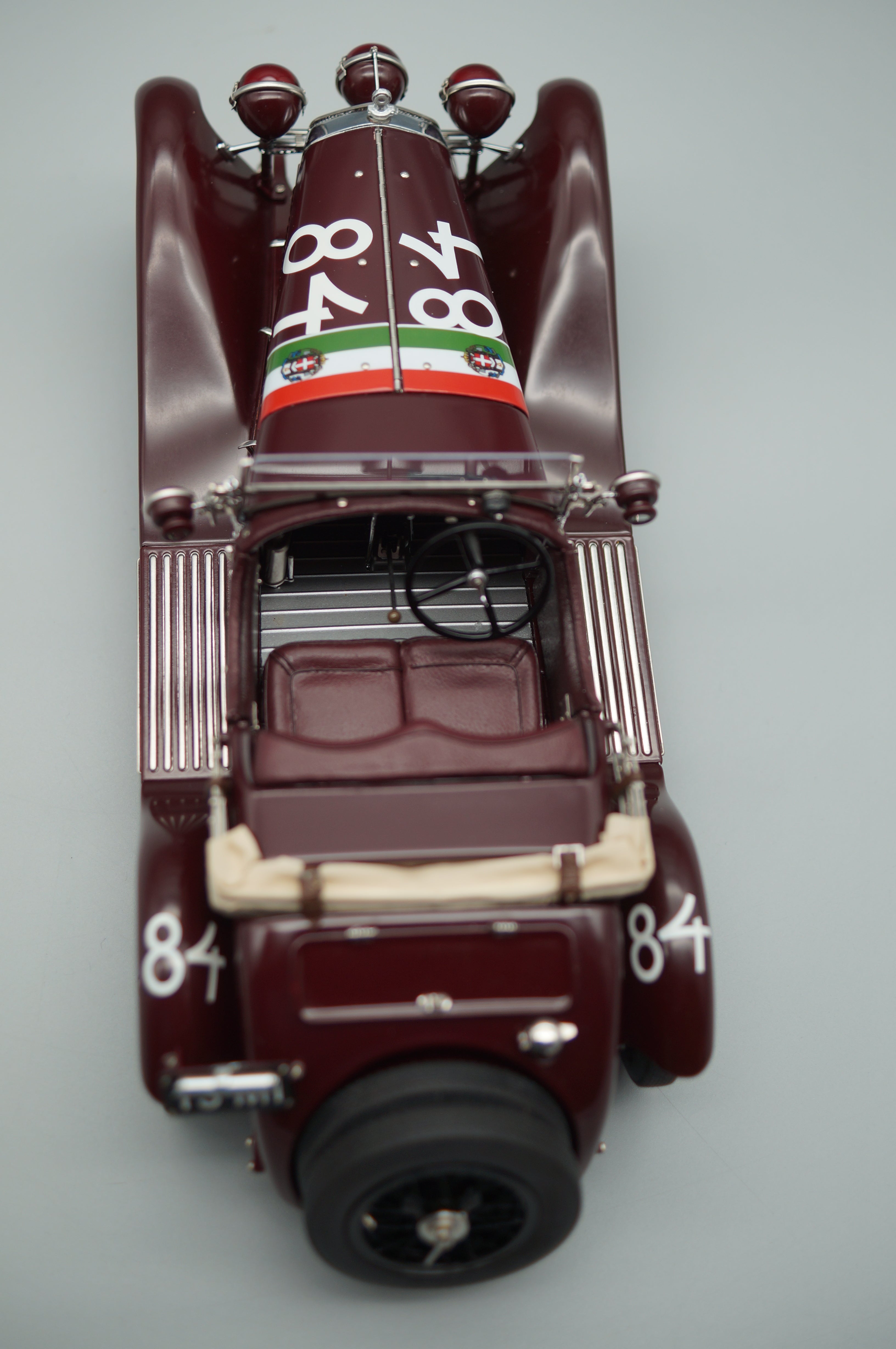 1:18 Alfa Romeo 6C 1750 GS Mille Miglia #84 Tazio Nuvolari CMC M-141 -pre-owned-