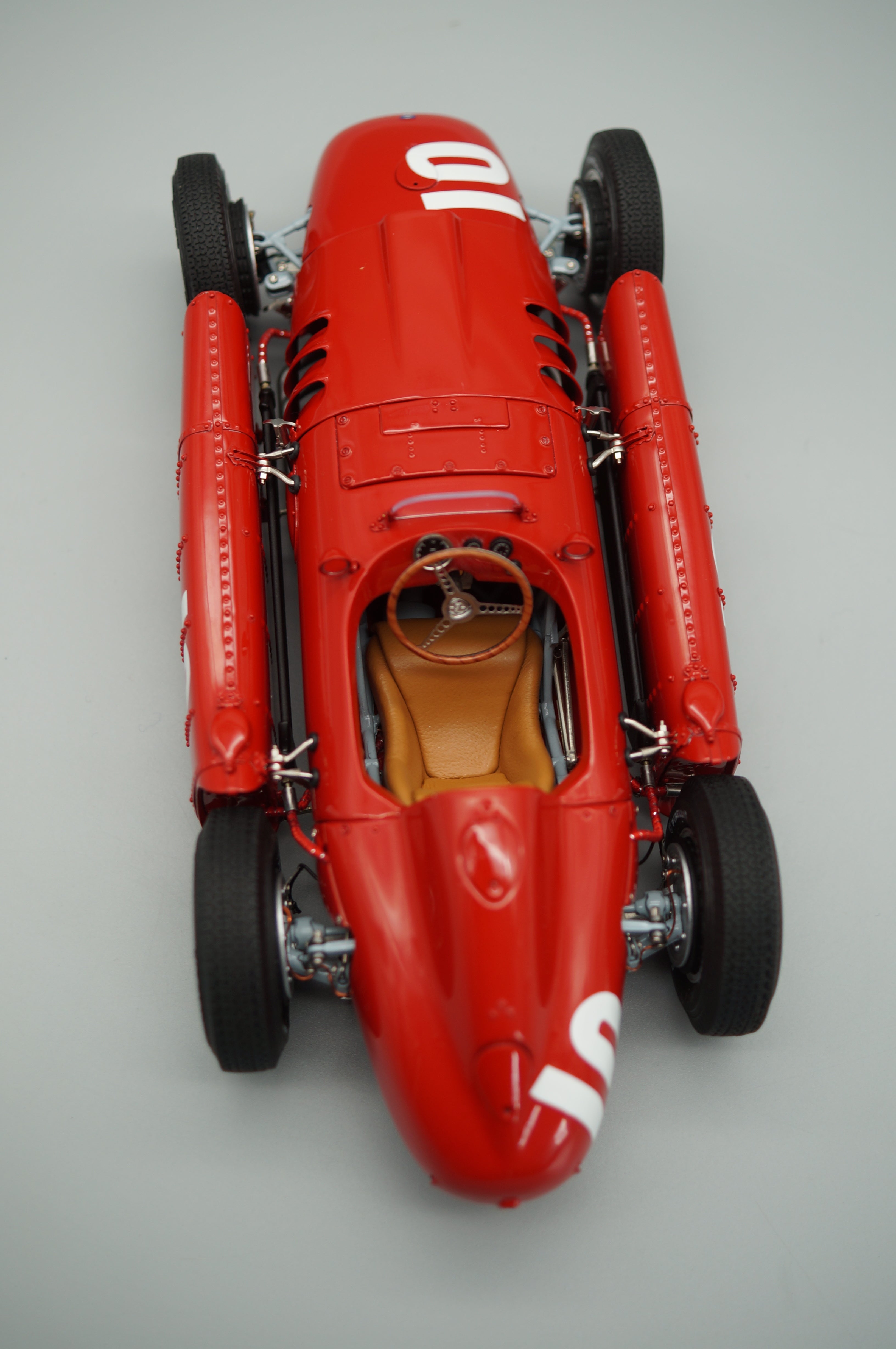 1:18 Lancia D50 #10 GP Pau Eugenio Castellotti CMC M-178 LE 1000 - pre-owned-