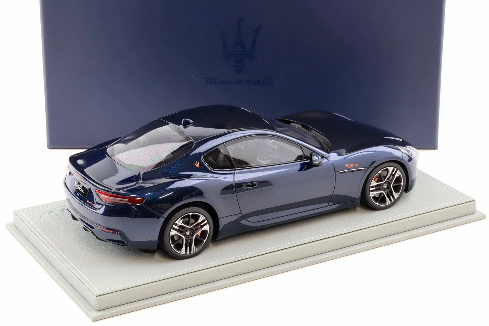 1/18 BBR Maserati Grantourismo Folgore 2023 BLU NOBILE - DEALER EDITION