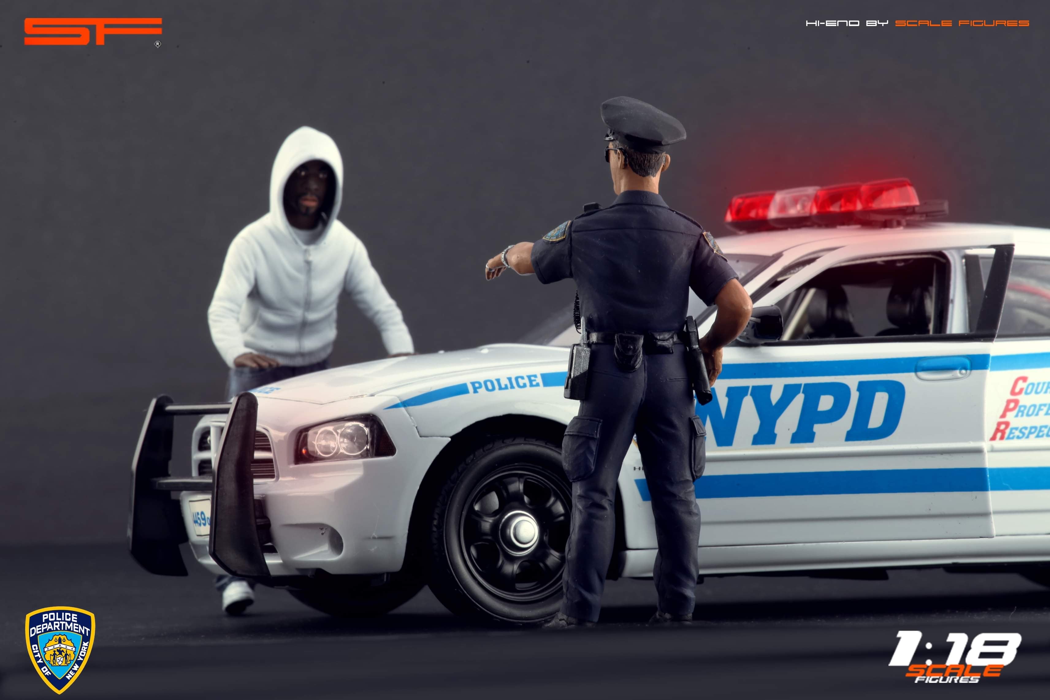 1/18 NY POLICE OFFICER & CRIMINAL von SF Scale Figures - Handarbeit - pre-owned