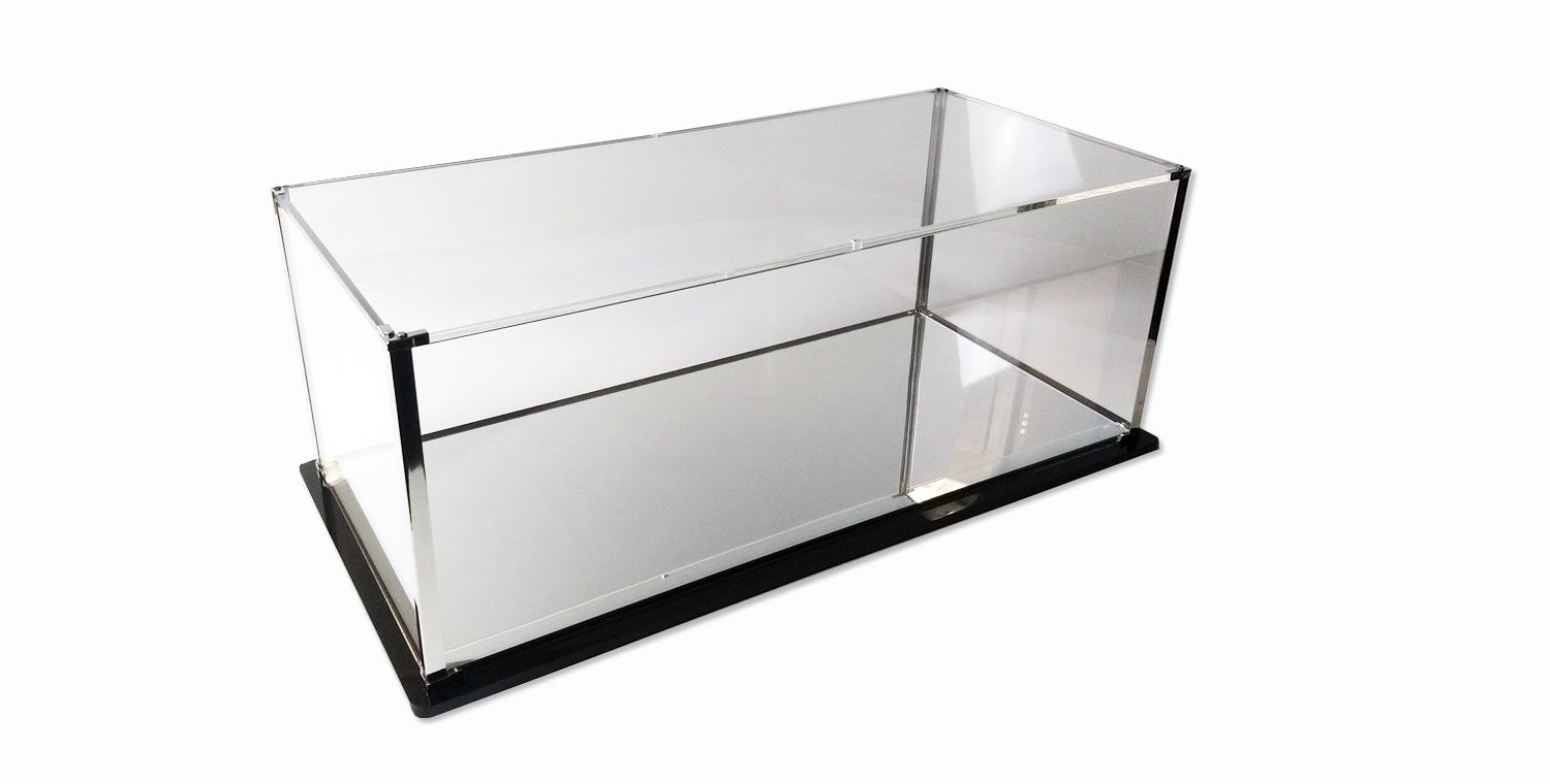 Display case for 1:18 racing transporter/truck models and 1:12 scale models CMC A-011